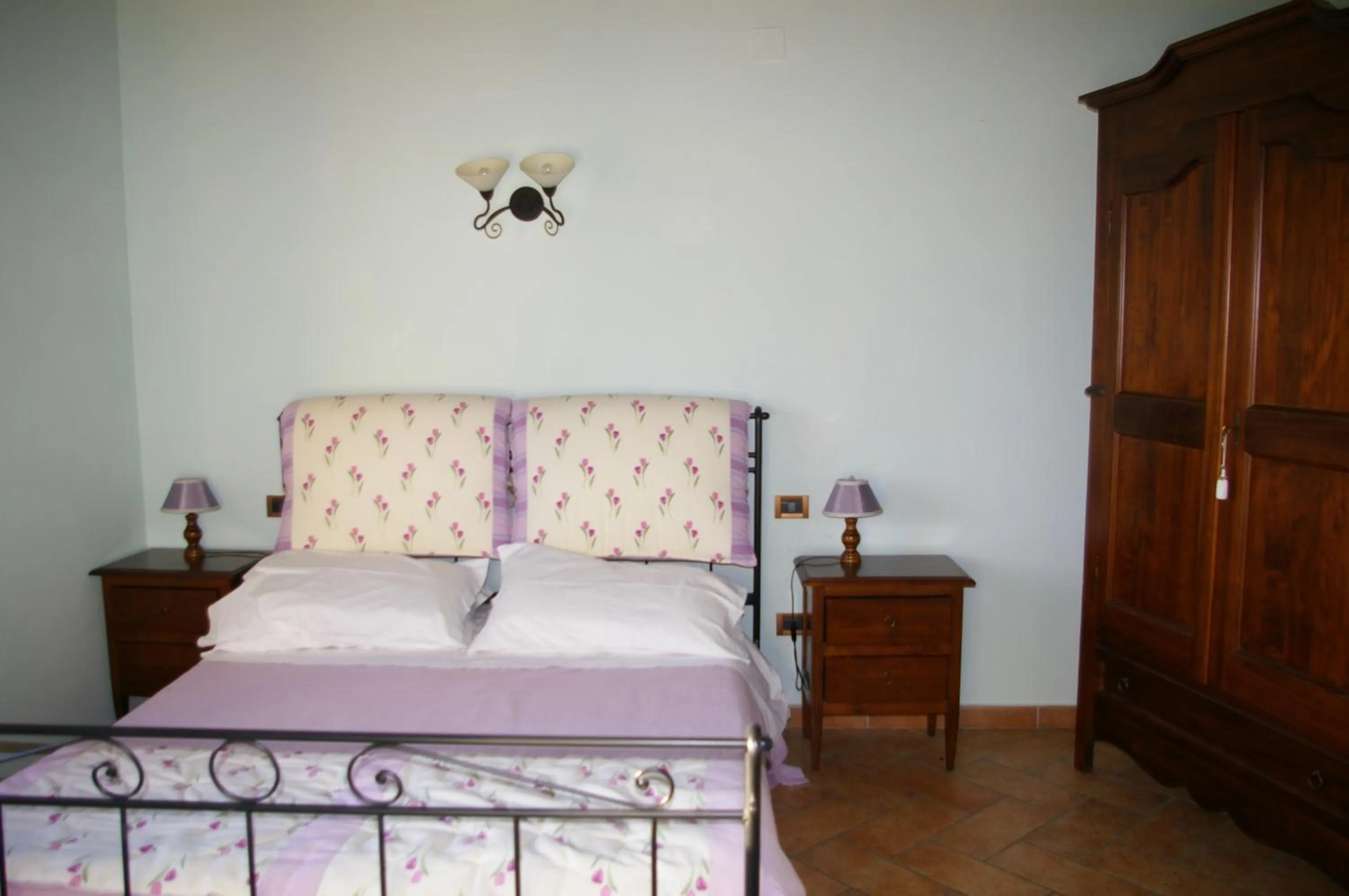 Bedroom, Bed in Cardinal Girolamo