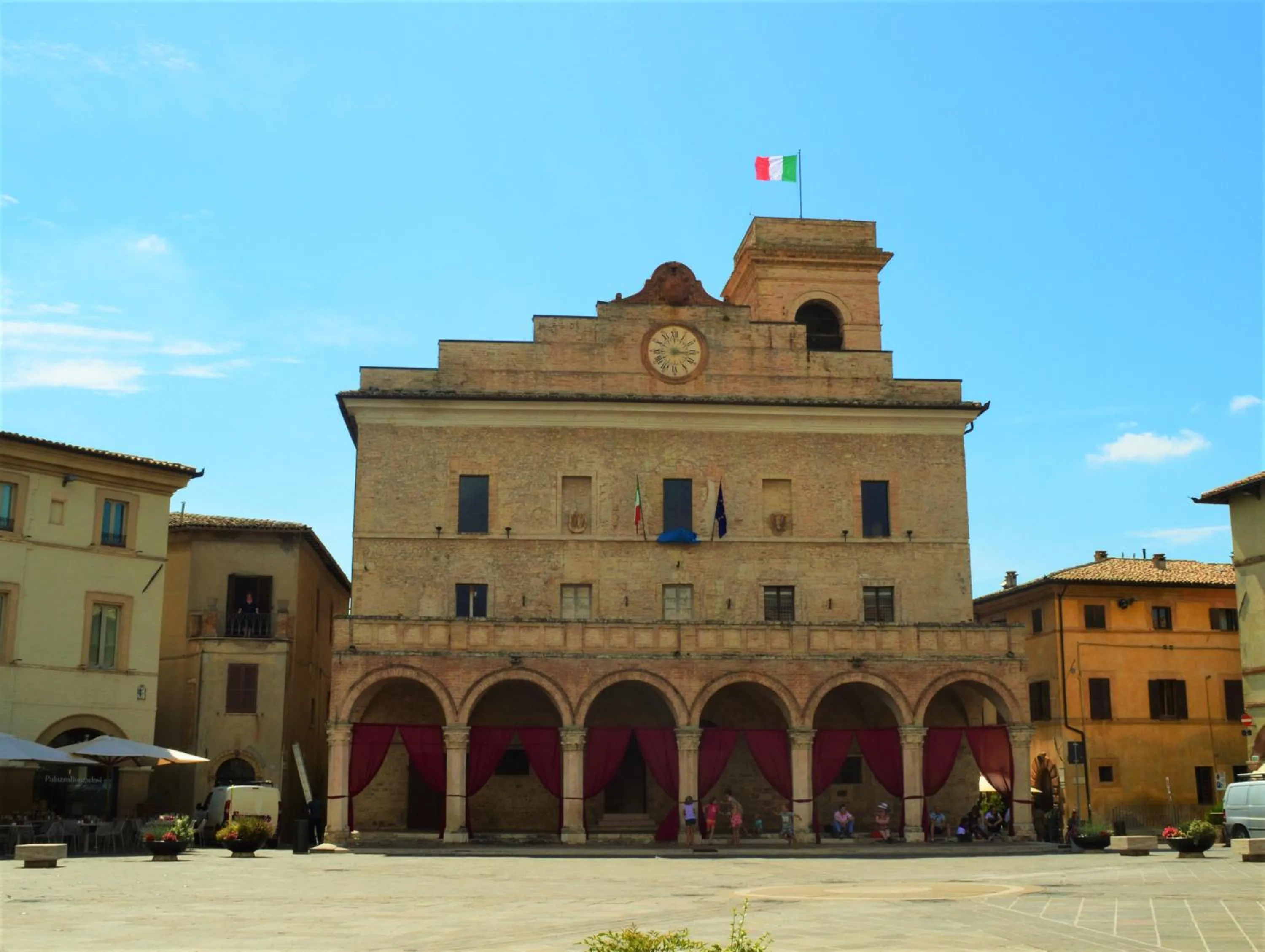 Nearby landmark in Cardinal Girolamo