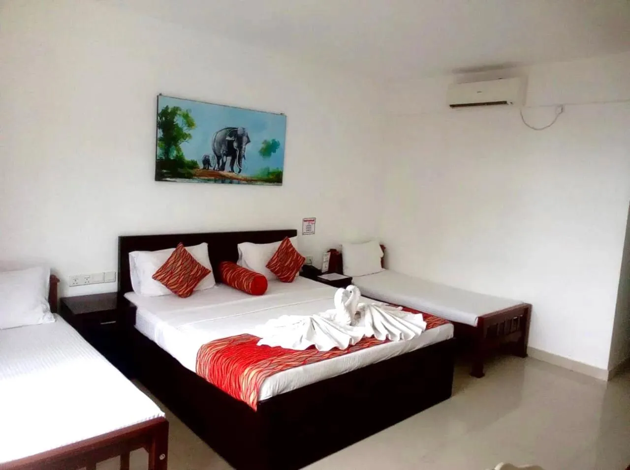 Bed in Crystal Resort Dickwella