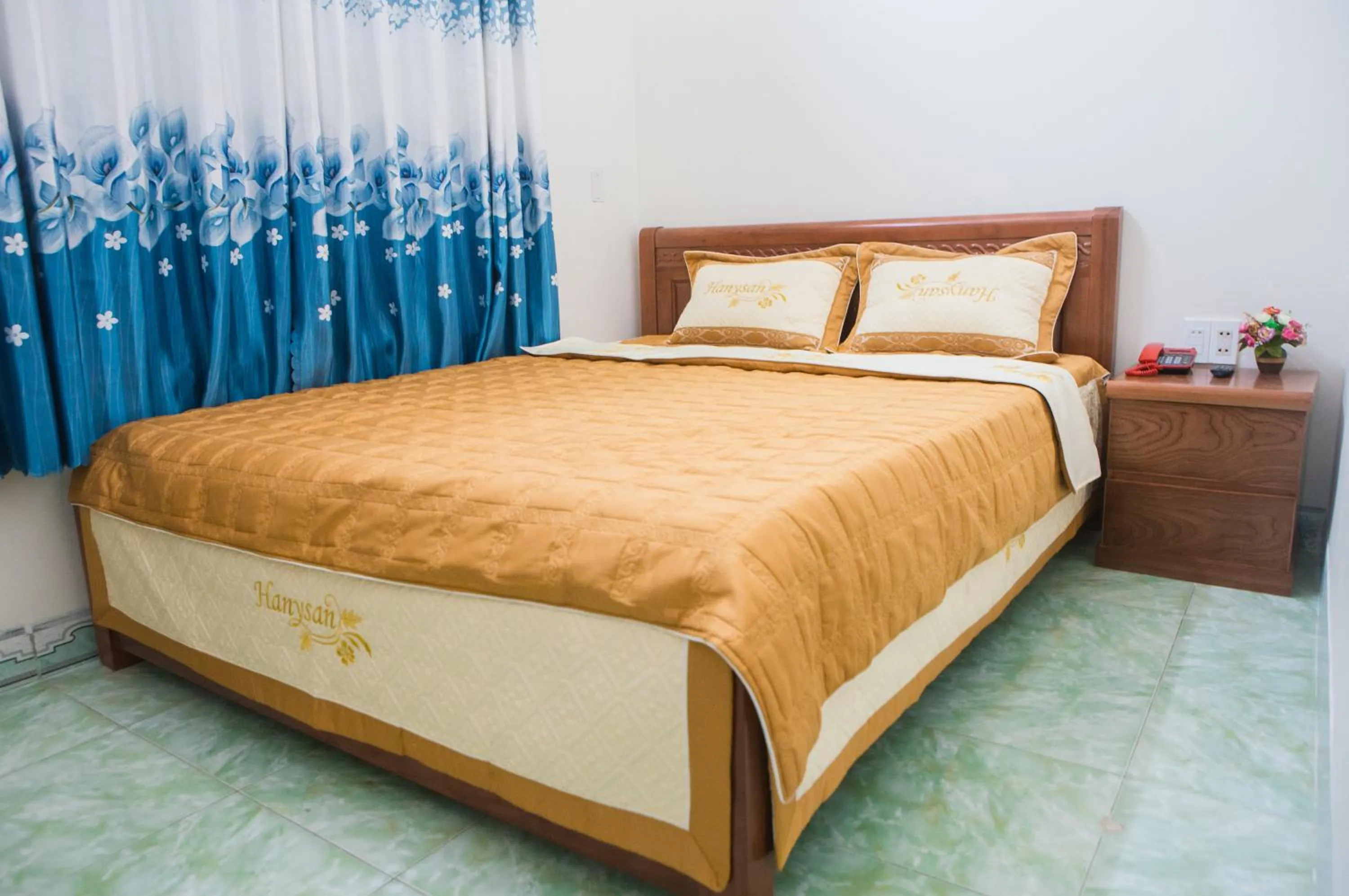 Bed in Triệu Hoàng Hotel