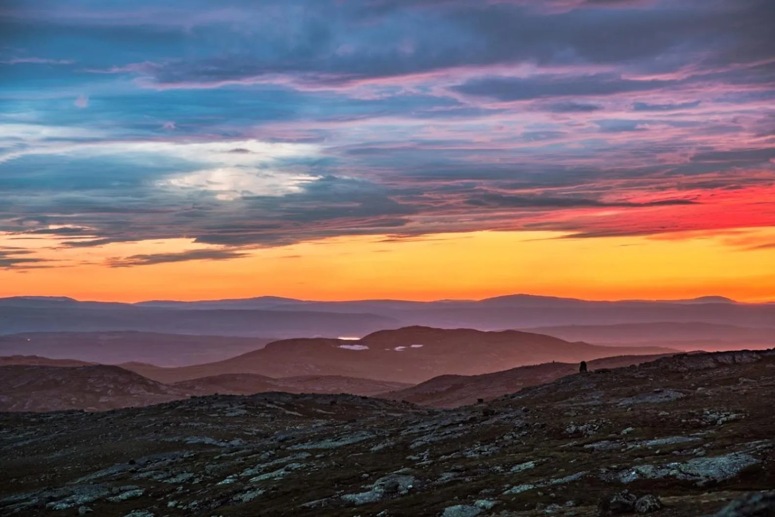 Hiking in Vålådalens Fjällstation