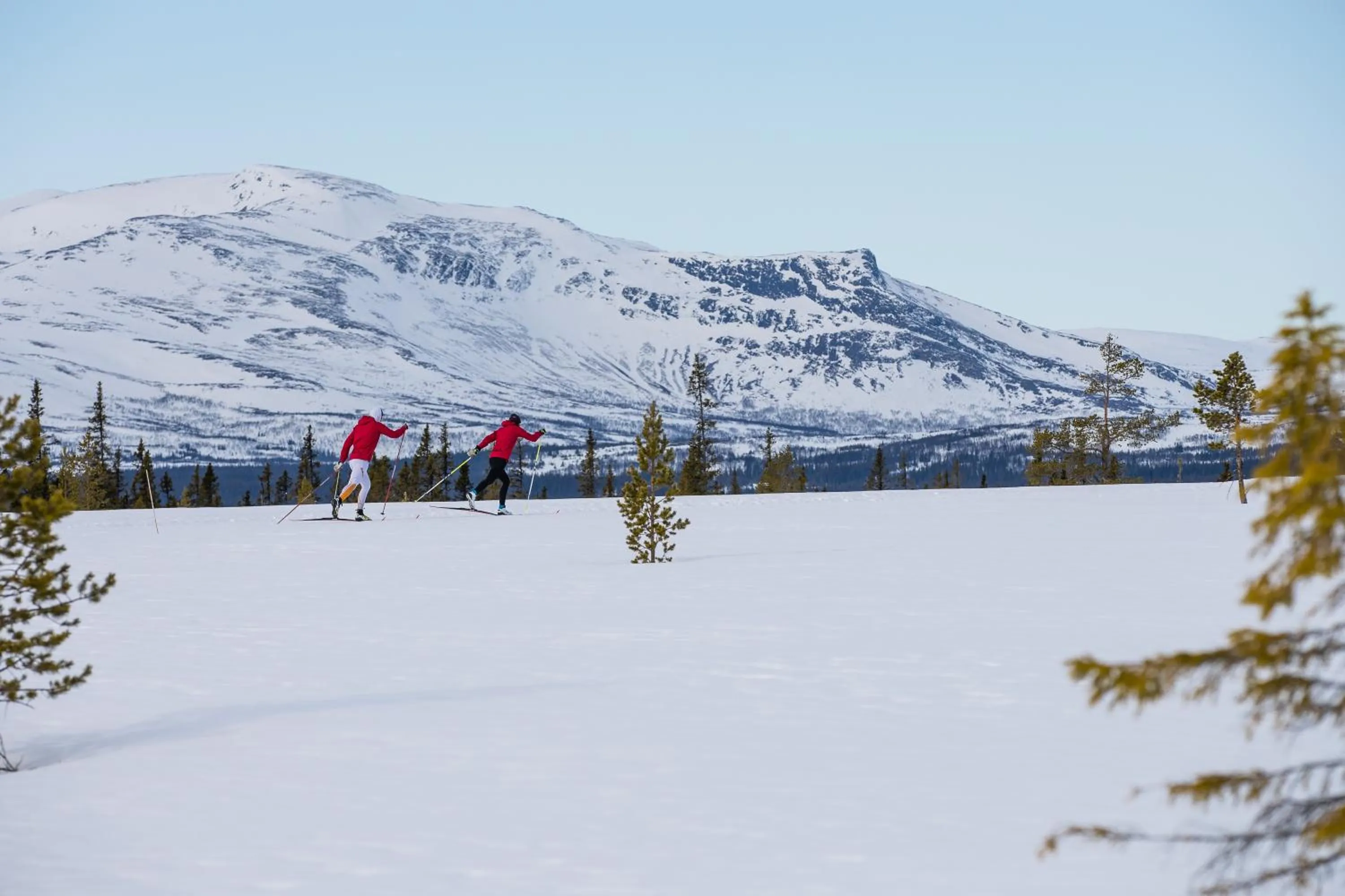 Skiing in Vålådalens Fjällstation