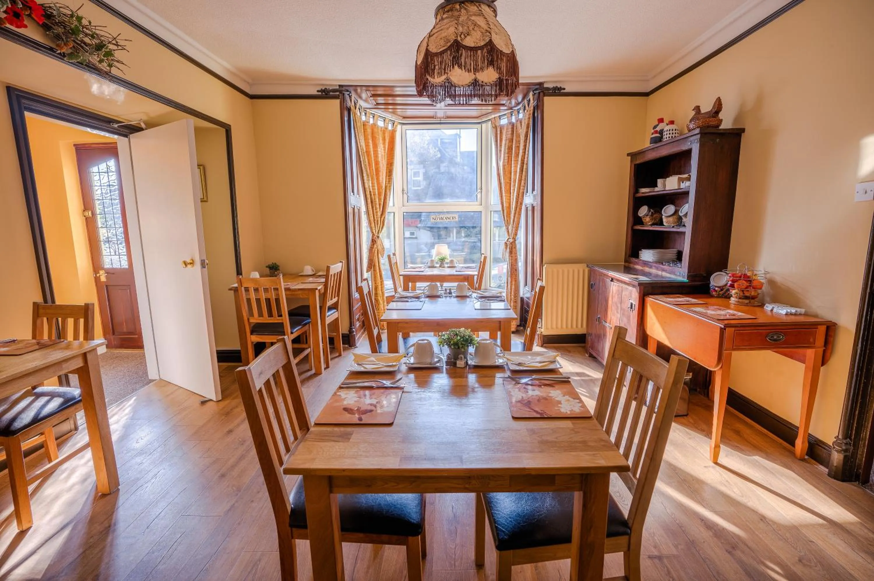 Restaurant/places to eat in The Cottage