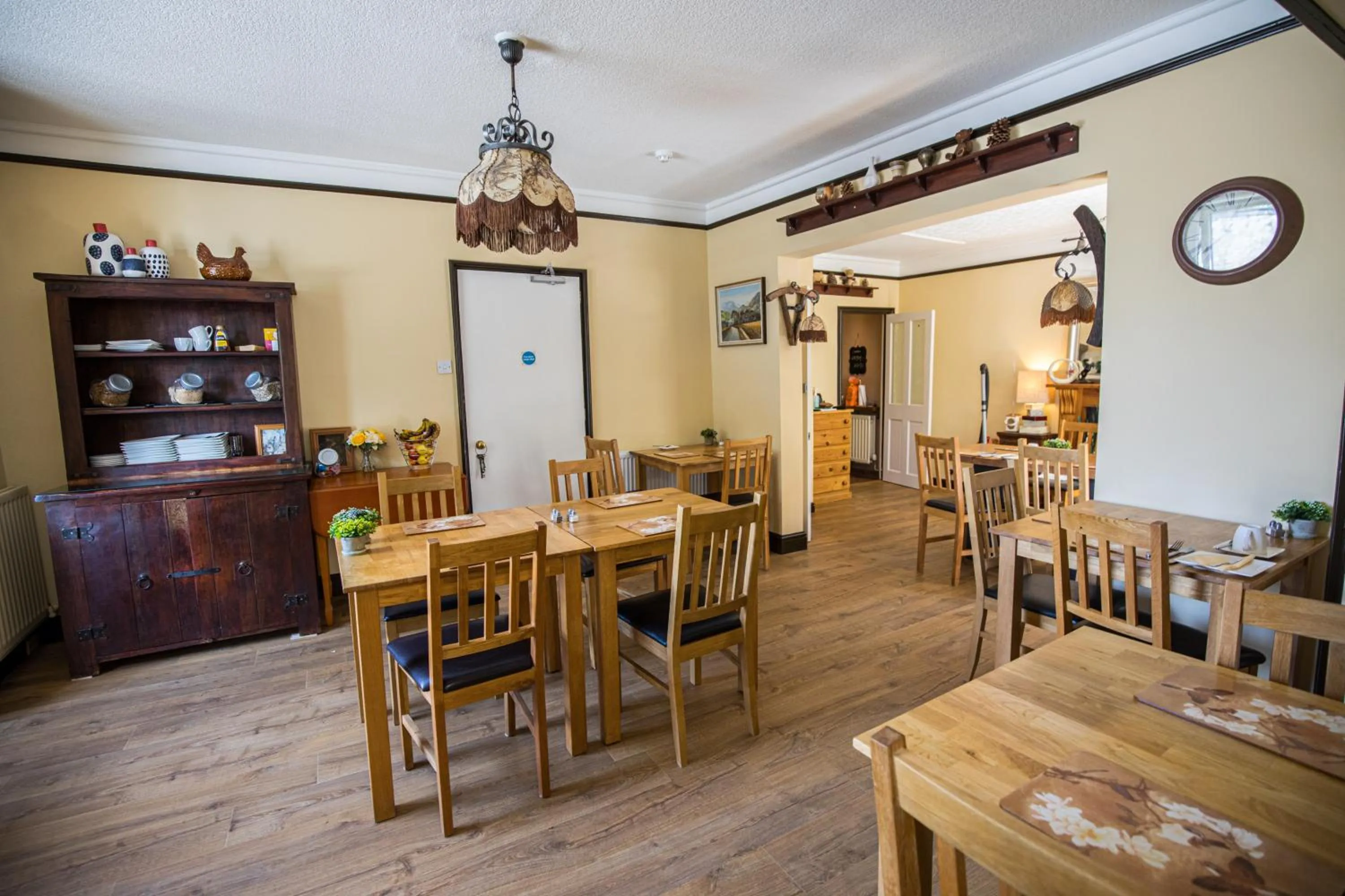 Restaurant/places to eat in The Cottage