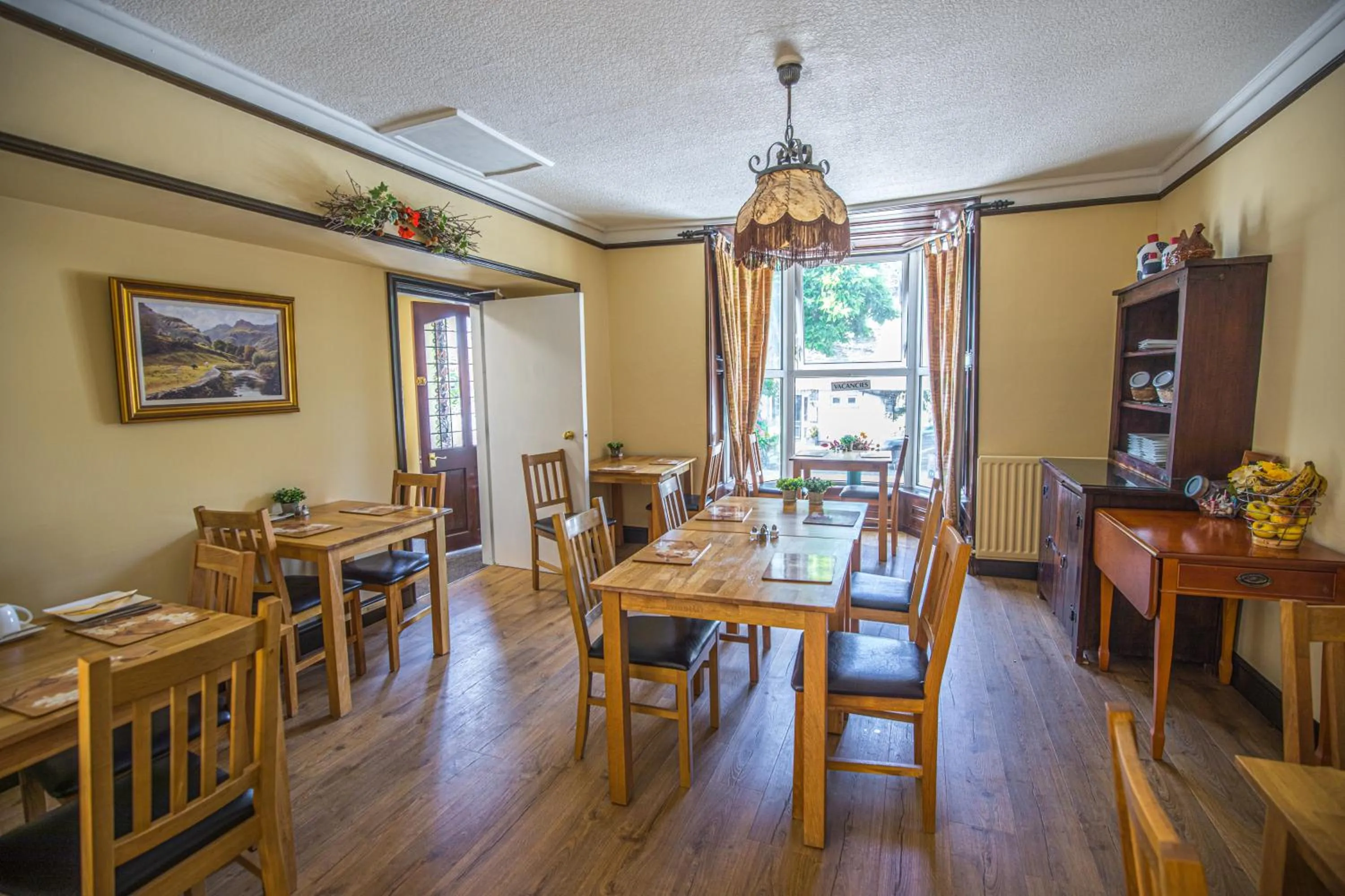 Restaurant/places to eat in The Cottage