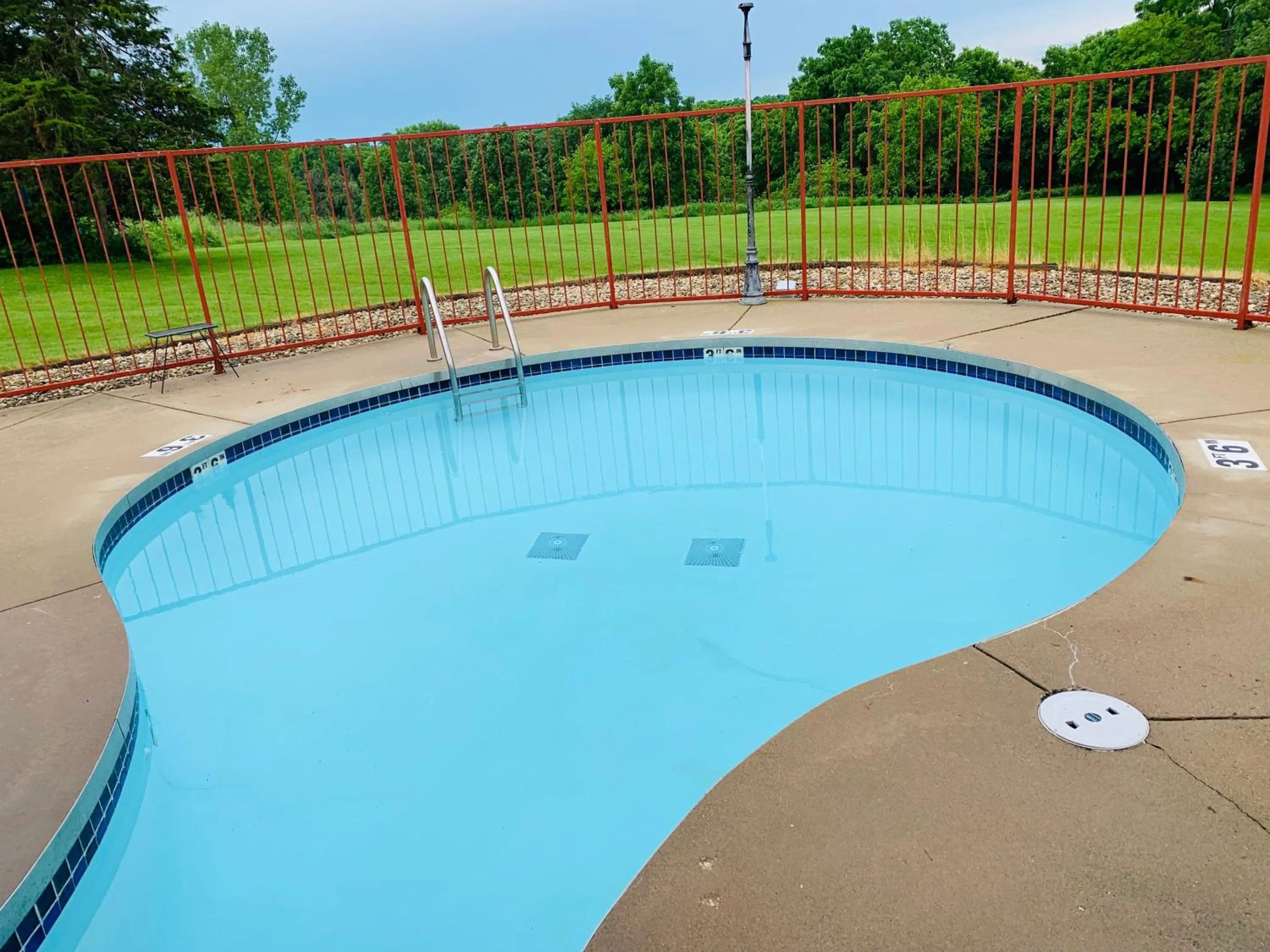 Swimming pool in Don Q Inn