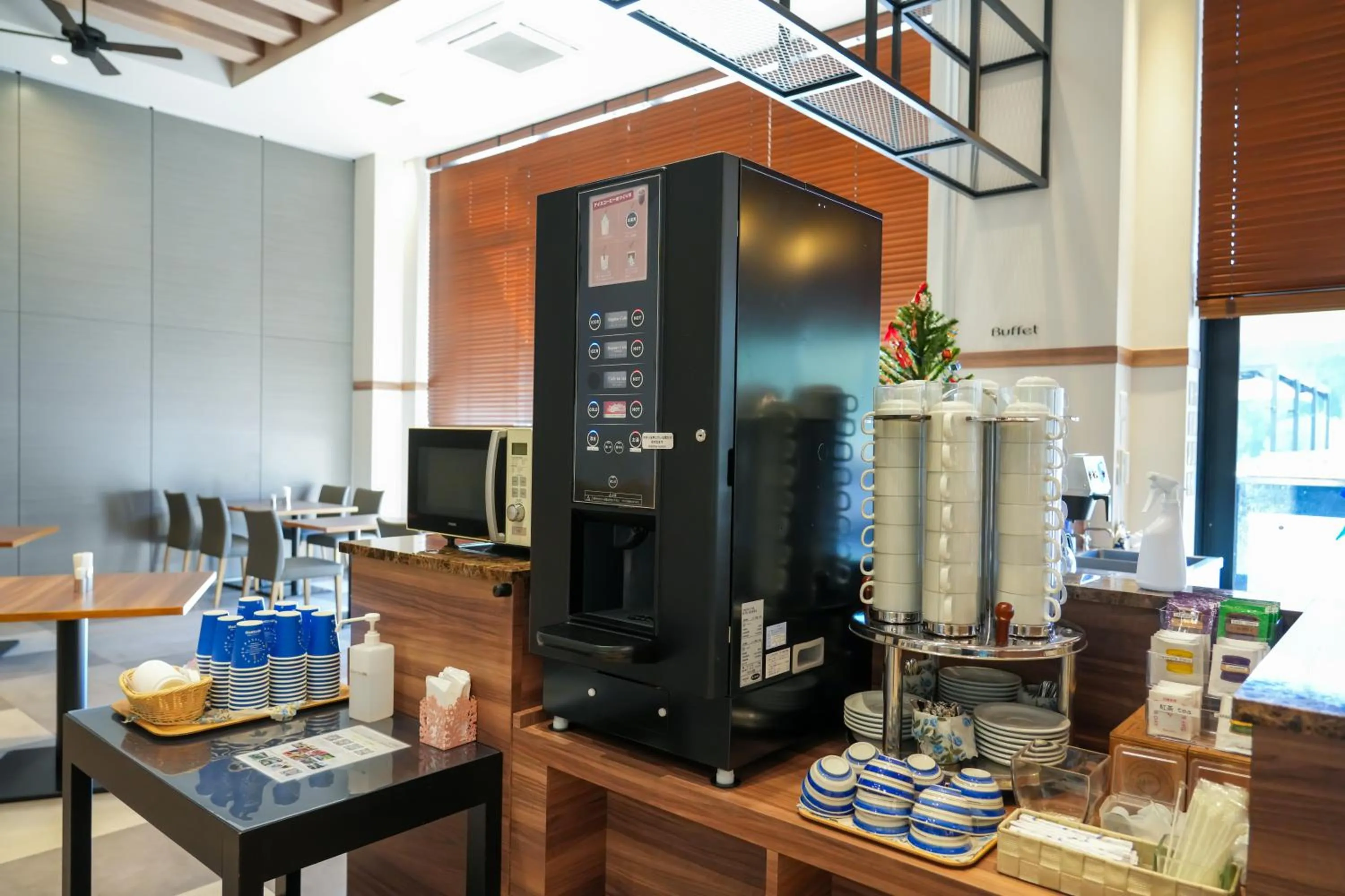 Restaurant/places to eat in Airport Hotel Kumamoto