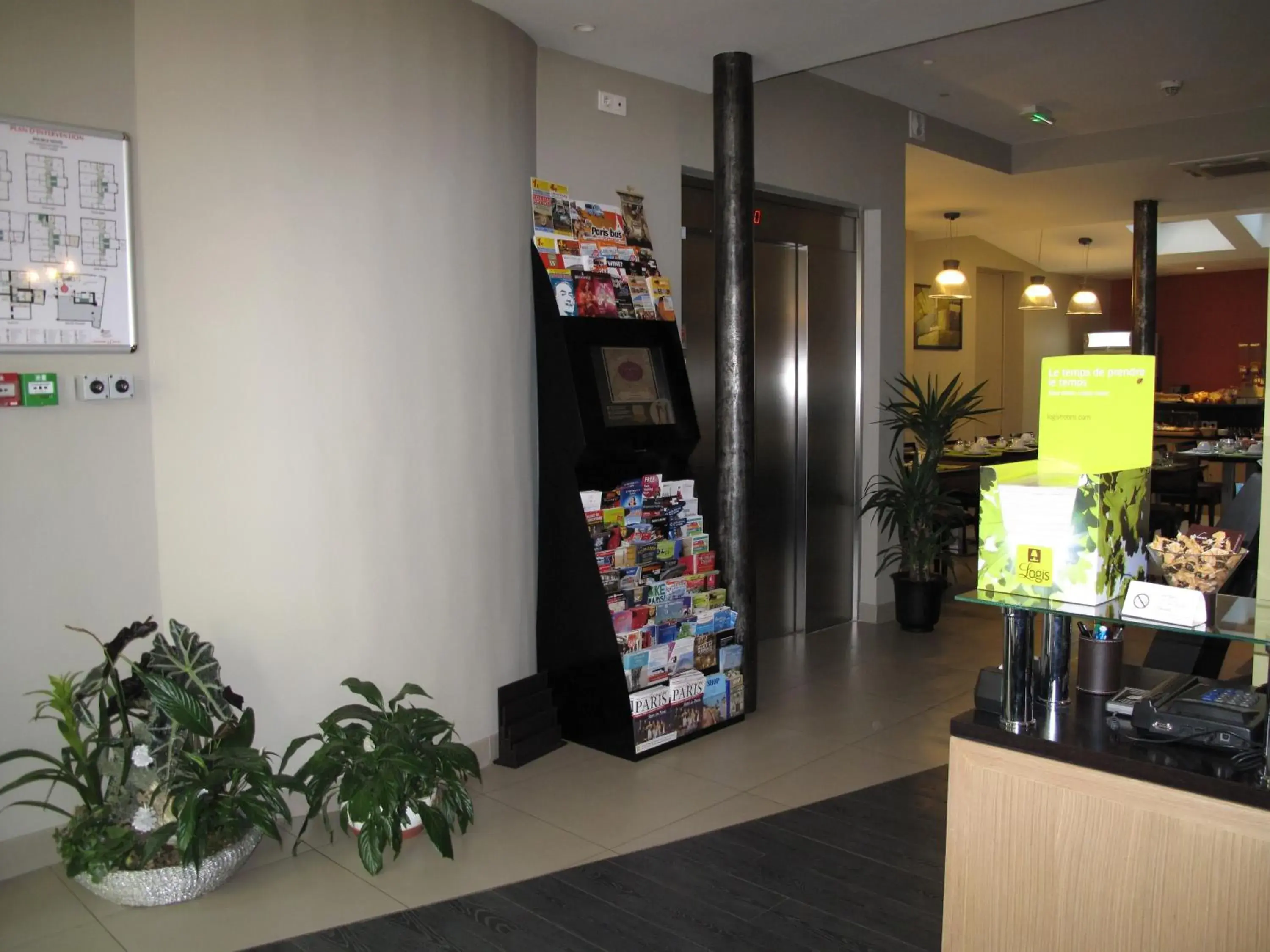 Lobby or reception in Source Hôtel Lobby or reception in Source Hôtel