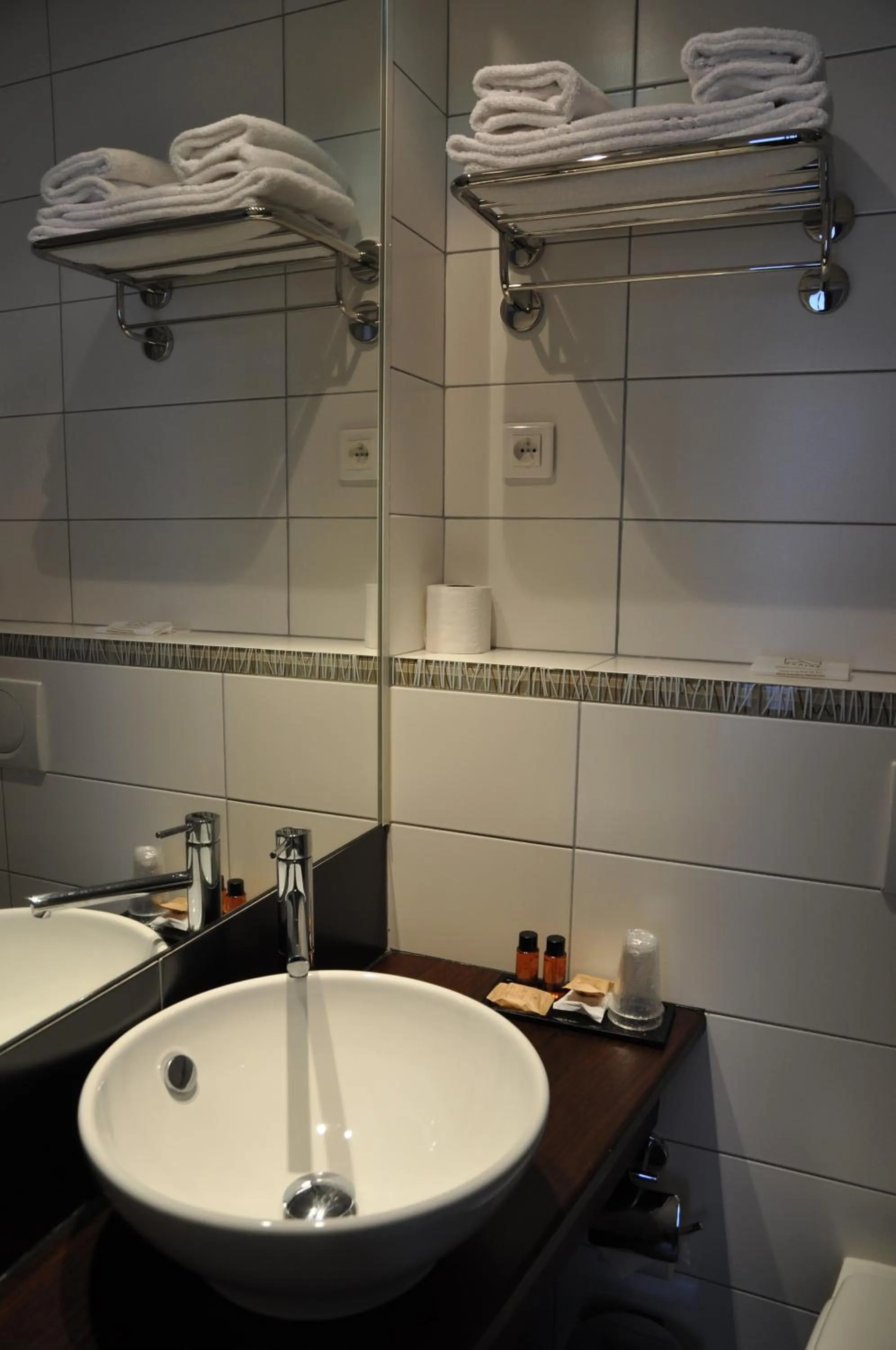 Bathroom in Source Hôtel