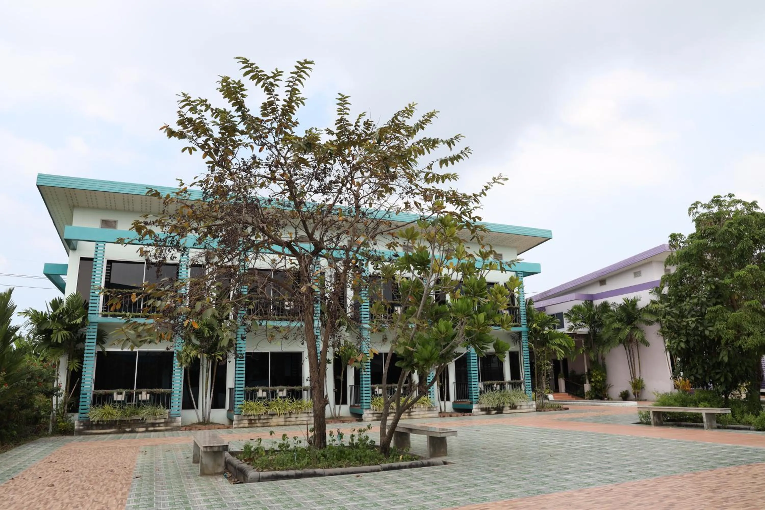 Inner courtyard view in Menam Resort