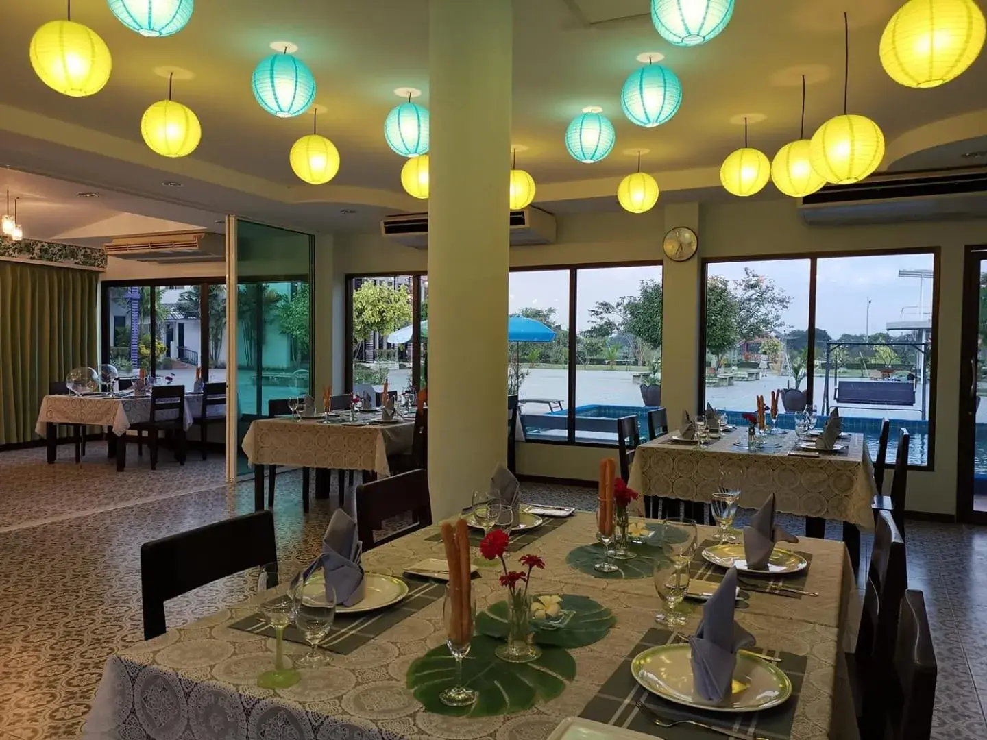 Restaurant/places to eat in Menam Resort Restaurant/places to eat in Menam Resort
