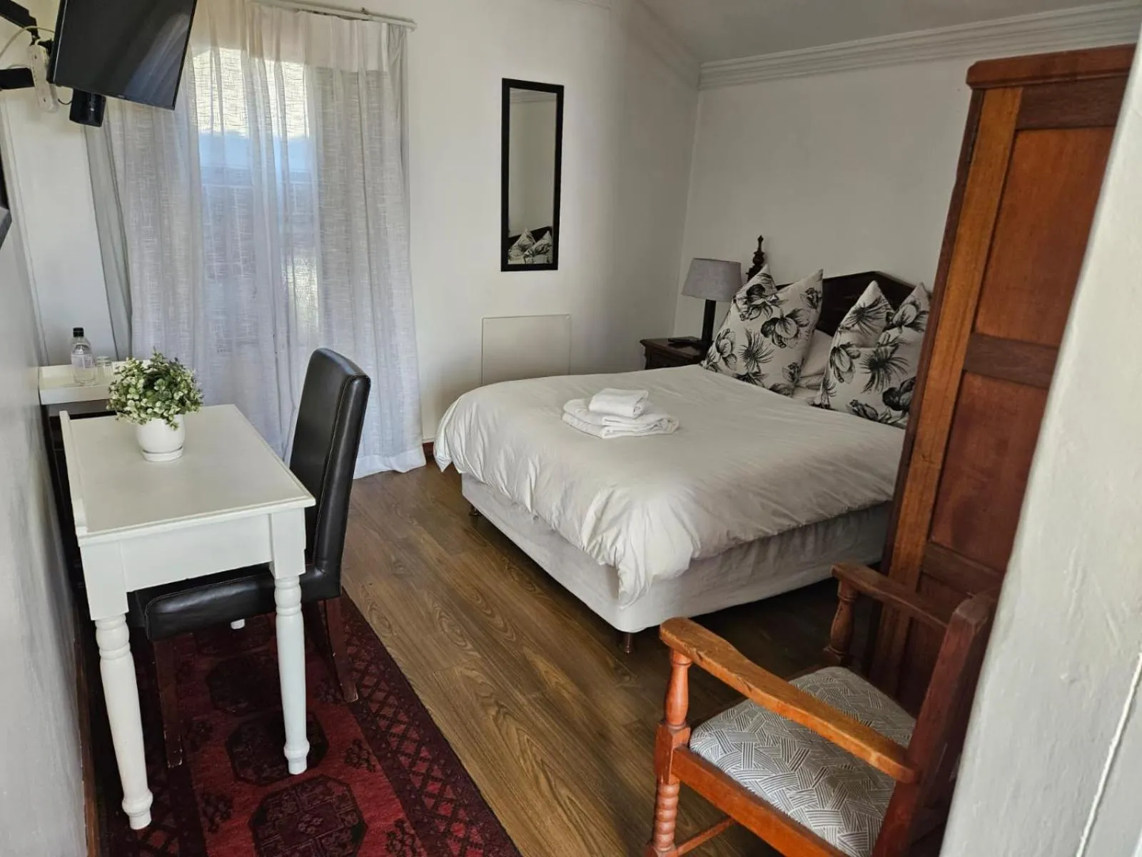 Bedroom, Bed in TCS on Lynnwood Guesthouse