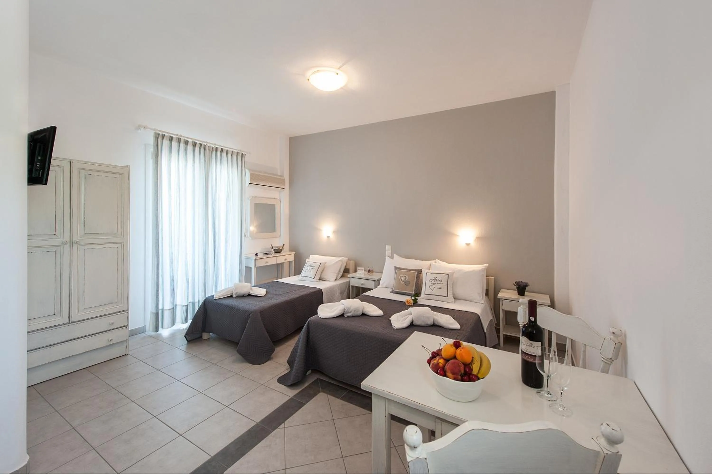 Bedroom, Bed in Anixis Studios Aliki Paros