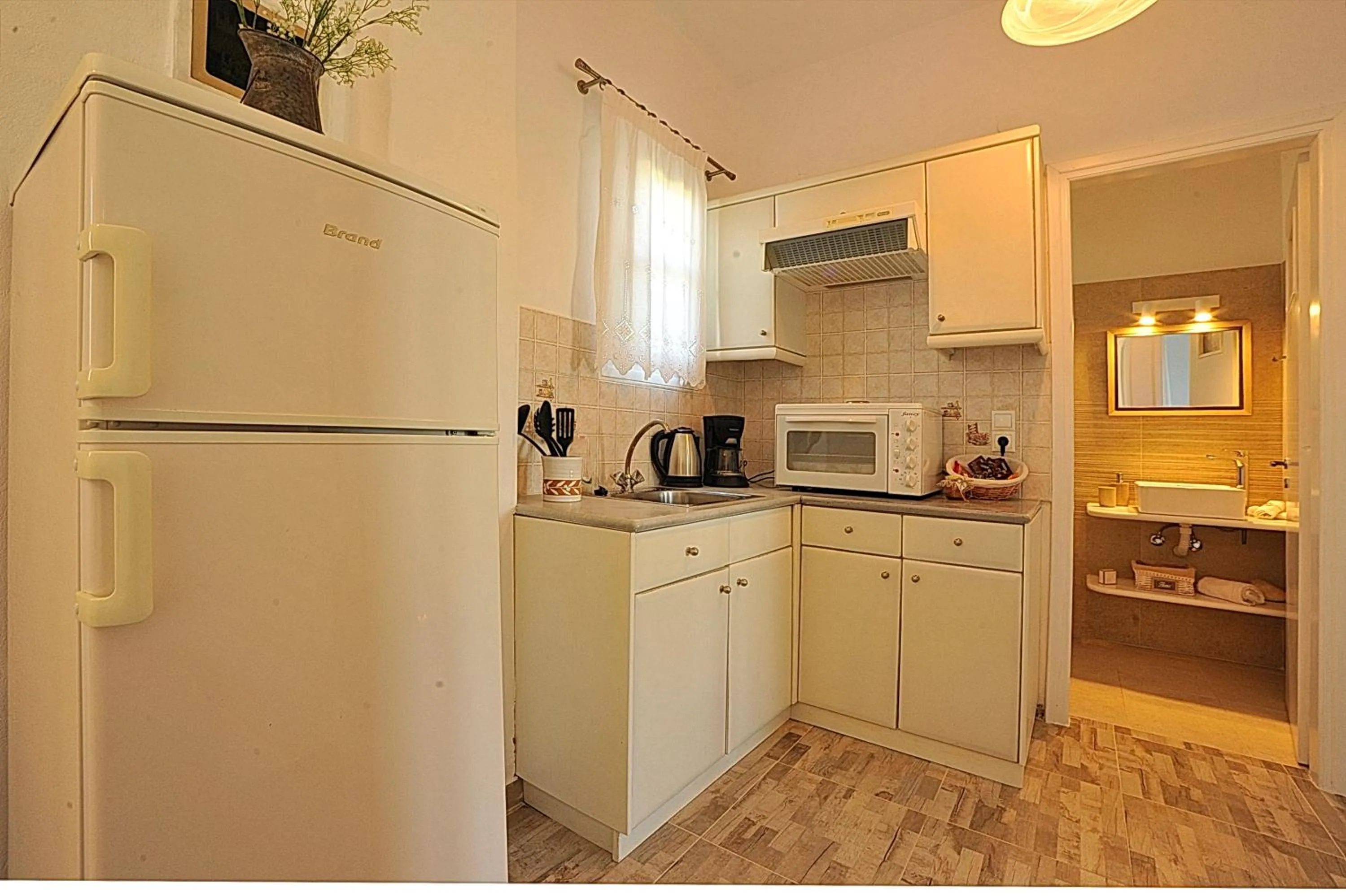 Toilet in Anixis Studios Aliki Paros