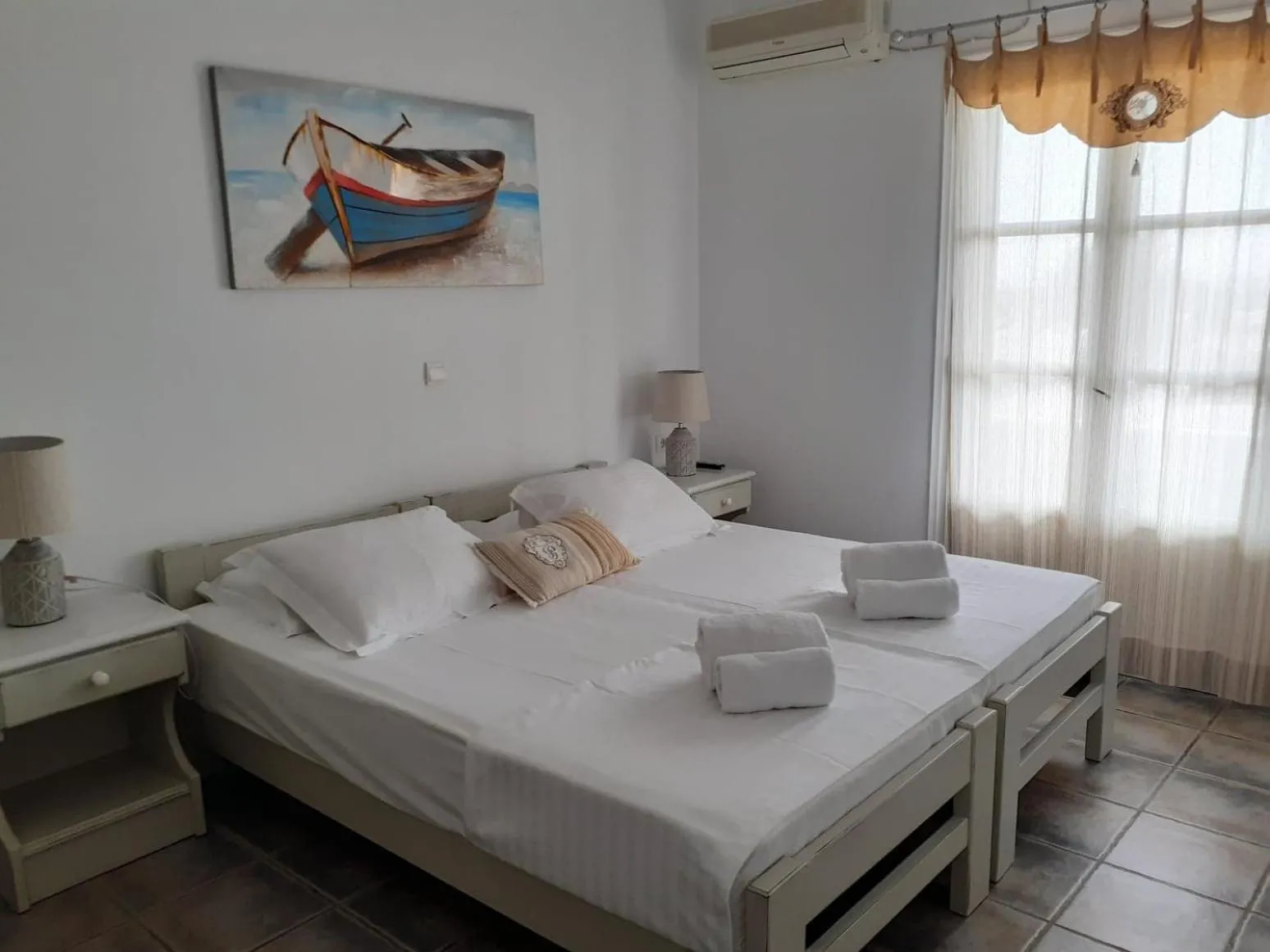 Bedroom, Bed in Anixis Studios Aliki Paros