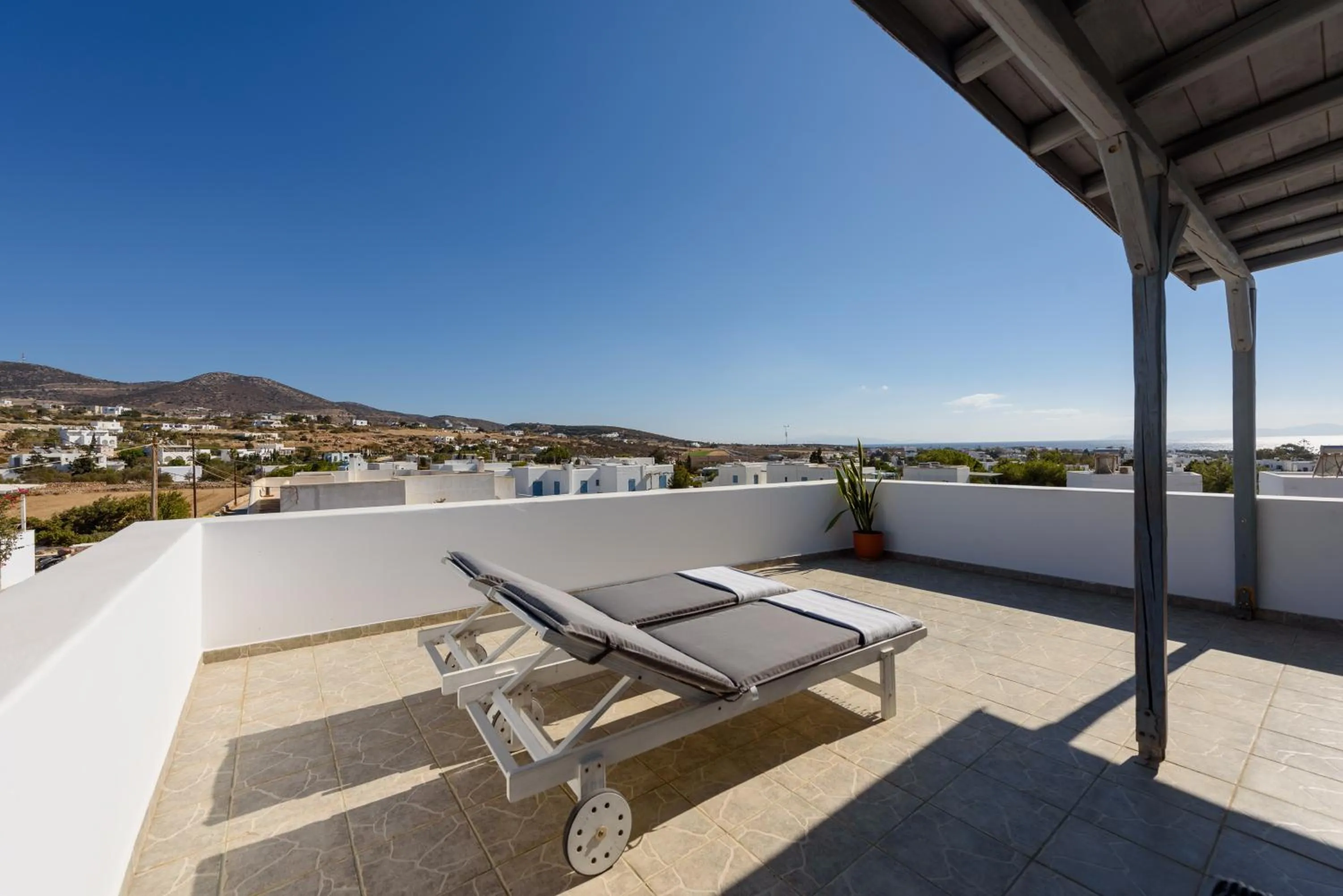 Day in Anixis Studios Aliki Paros