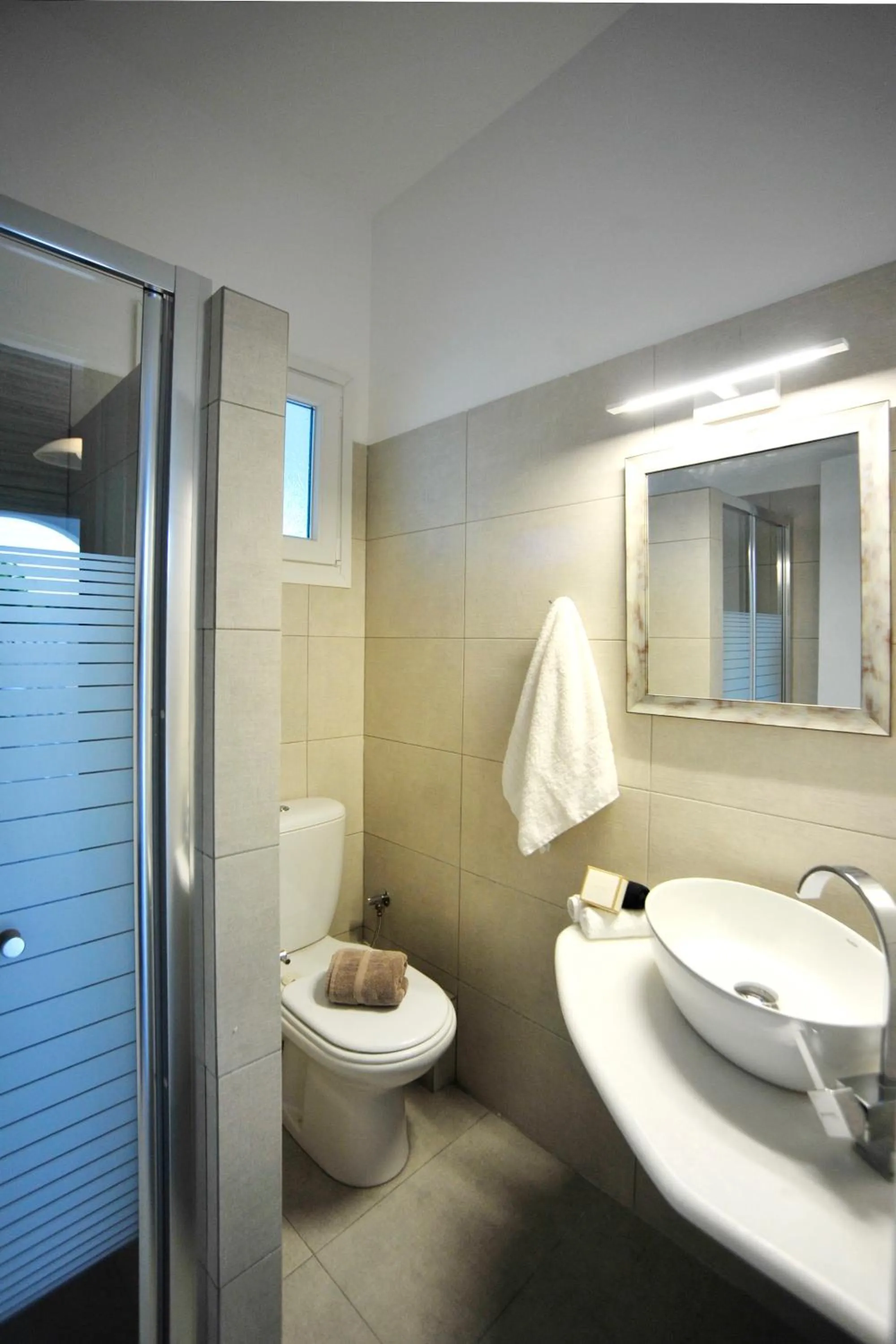 Bathroom in Anixis Studios Aliki Paros