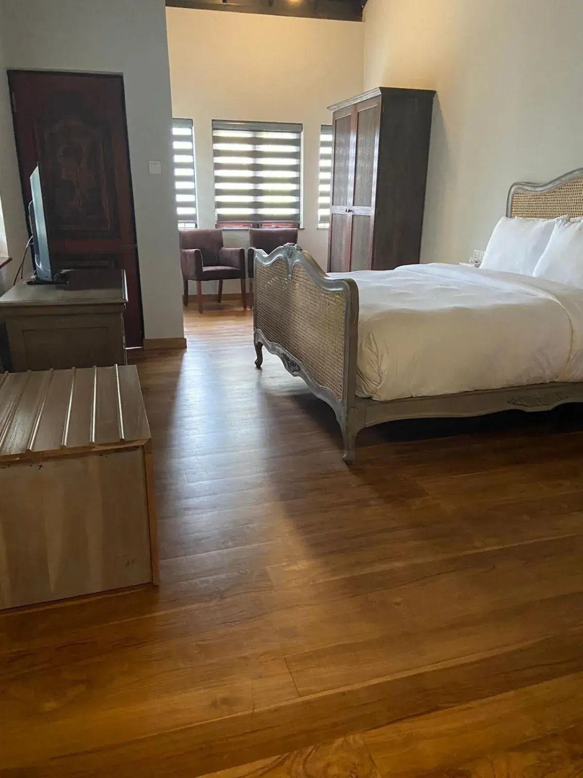 Bed in The Deer Park Hotel Bed in The Deer Park Hotel