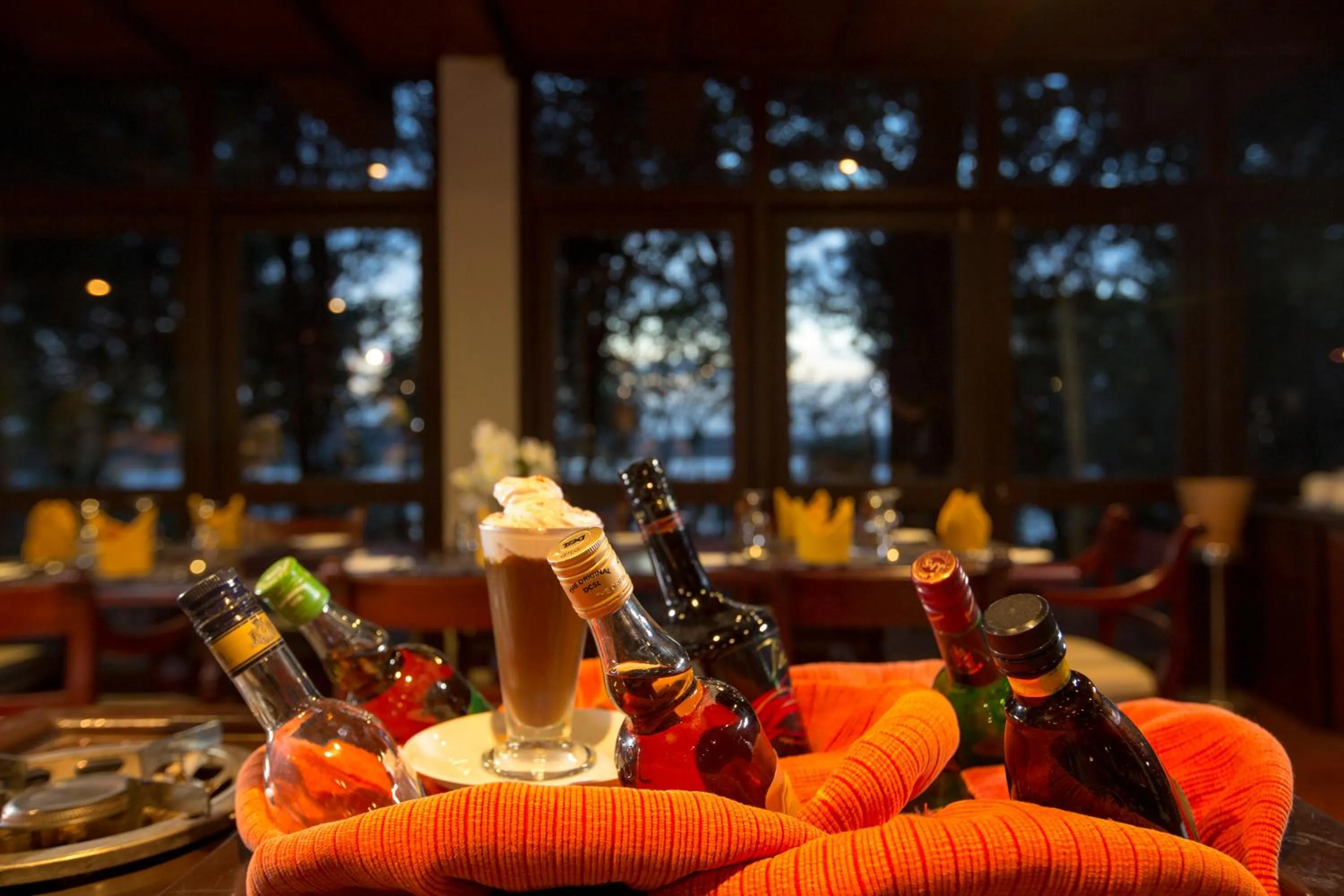 Alcoholic drinks in The Deer Park Hotel