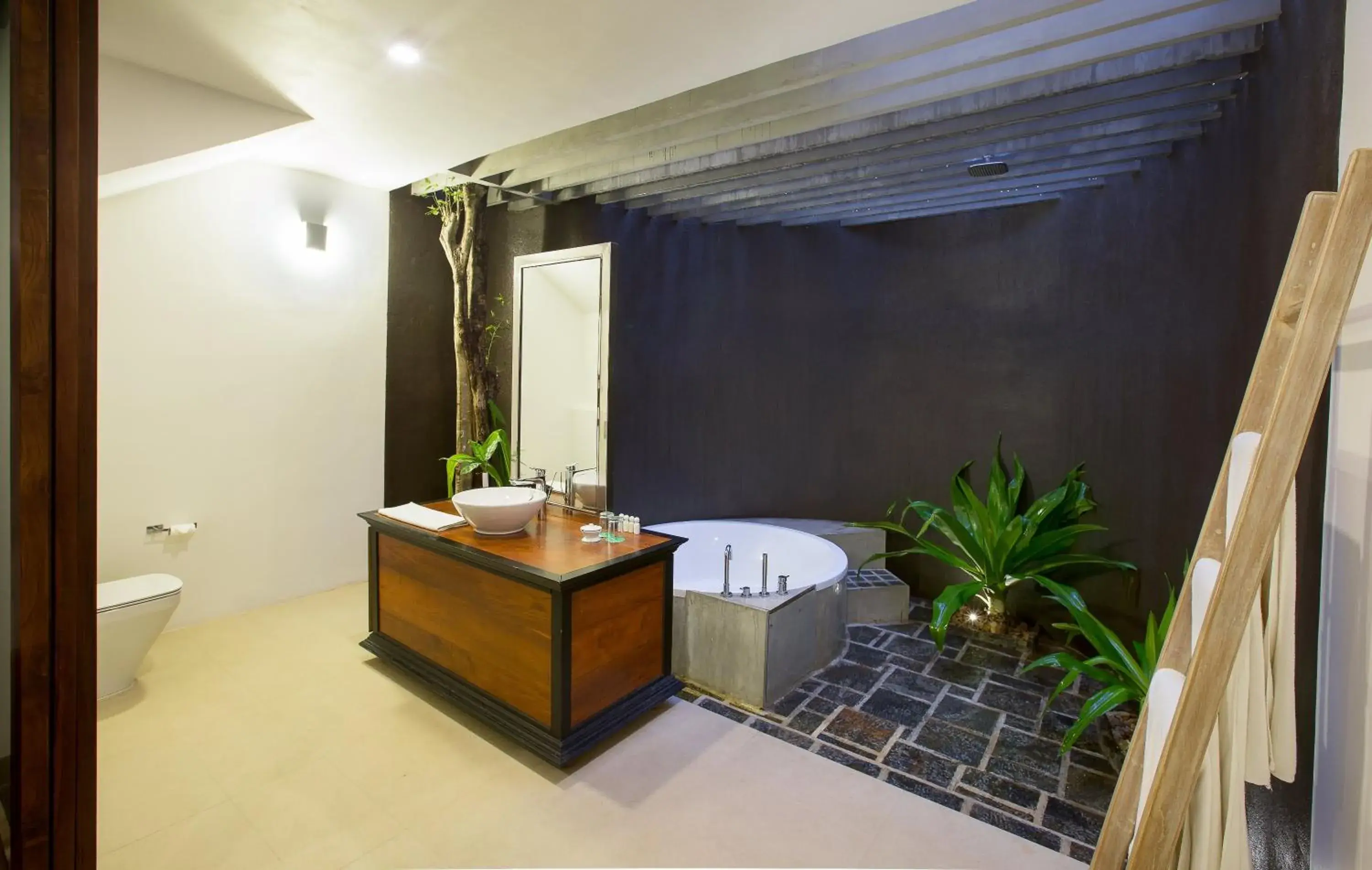 Bathroom in The Deer Park Hotel Bathroom in The Deer Park Hotel