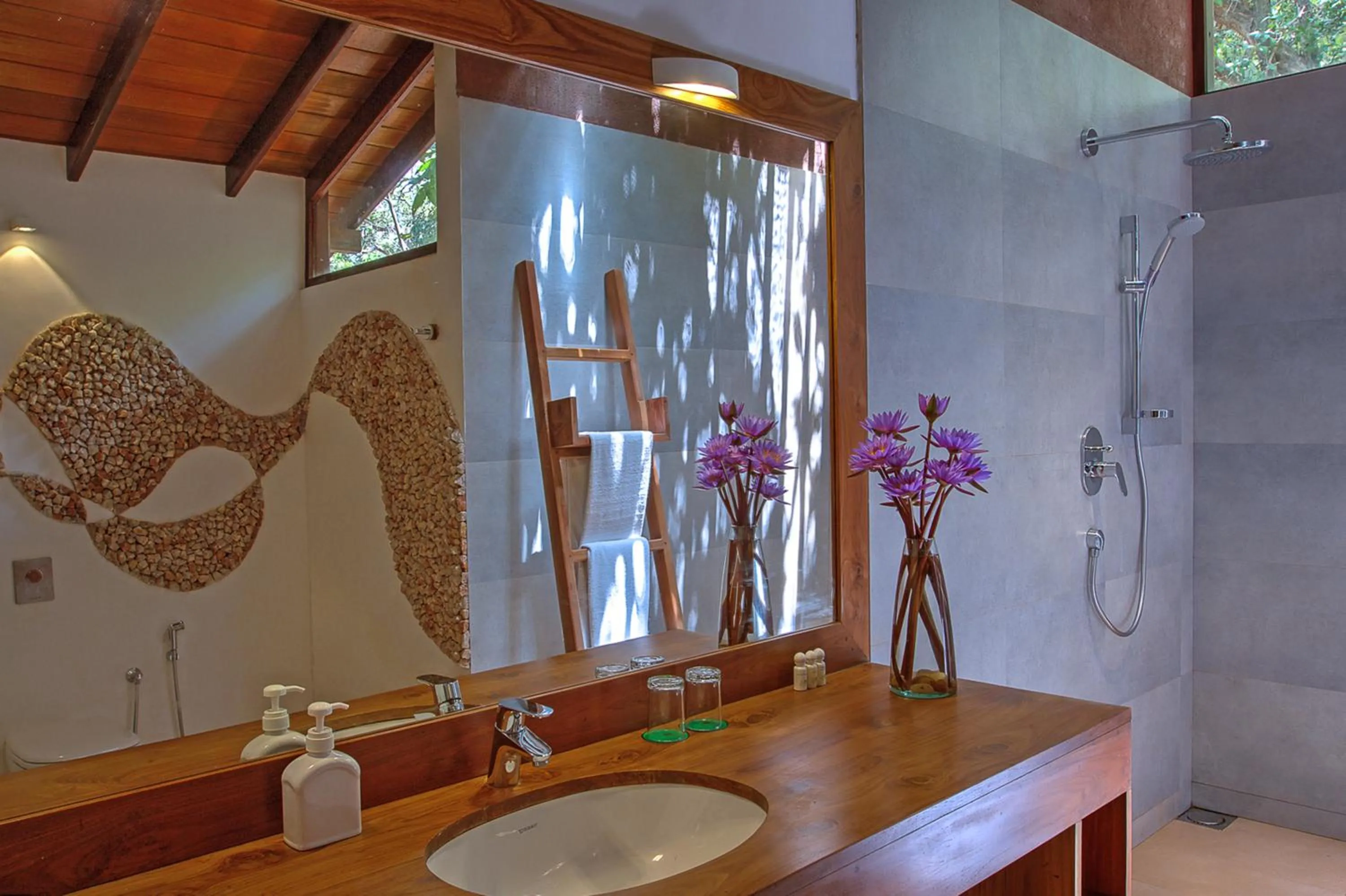 Decorative detail in The Deer Park Hotel