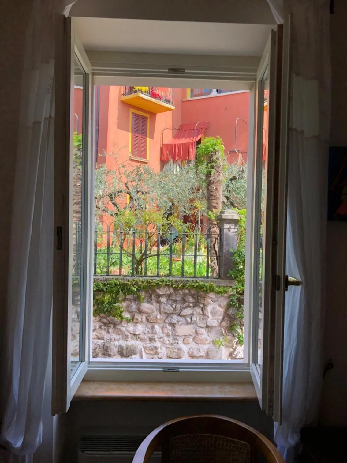 Quiet street view in Locanda Agli Angeli
