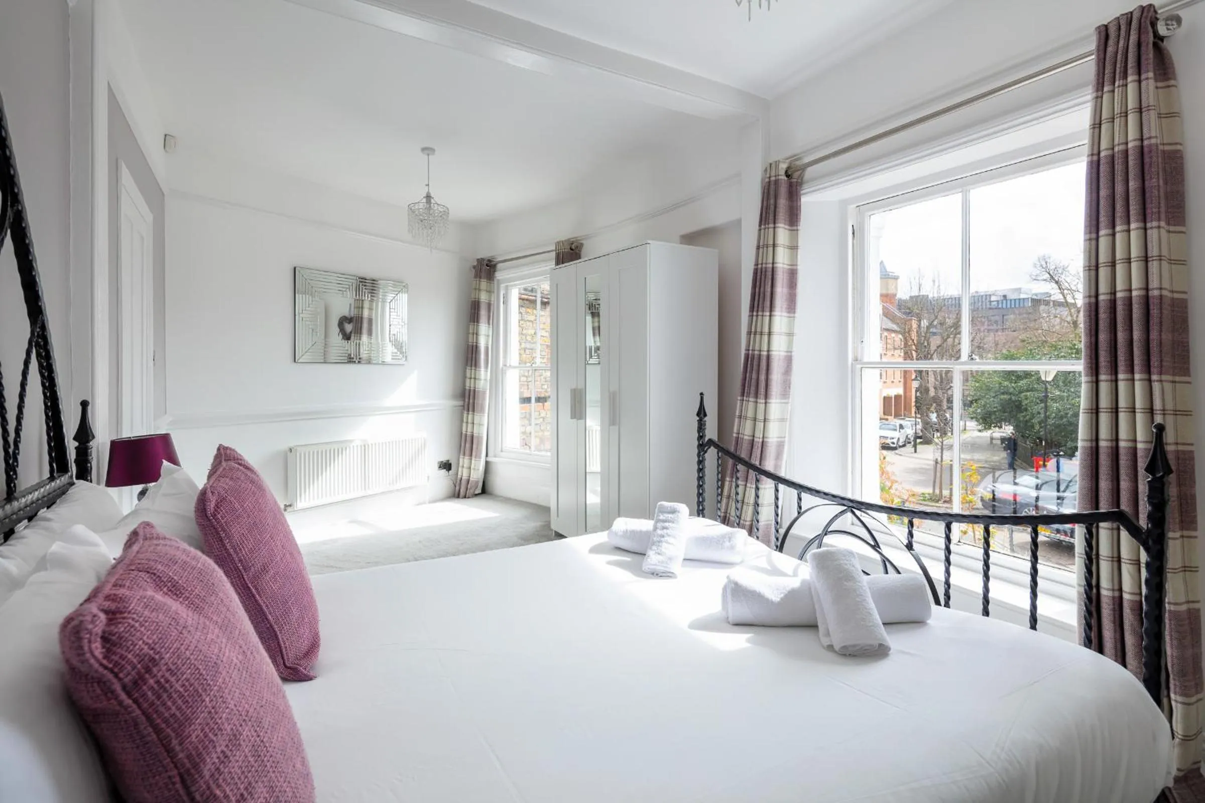 Bedroom, Bed in Castle Properties: The Duchess, 3 Bed Family cottage