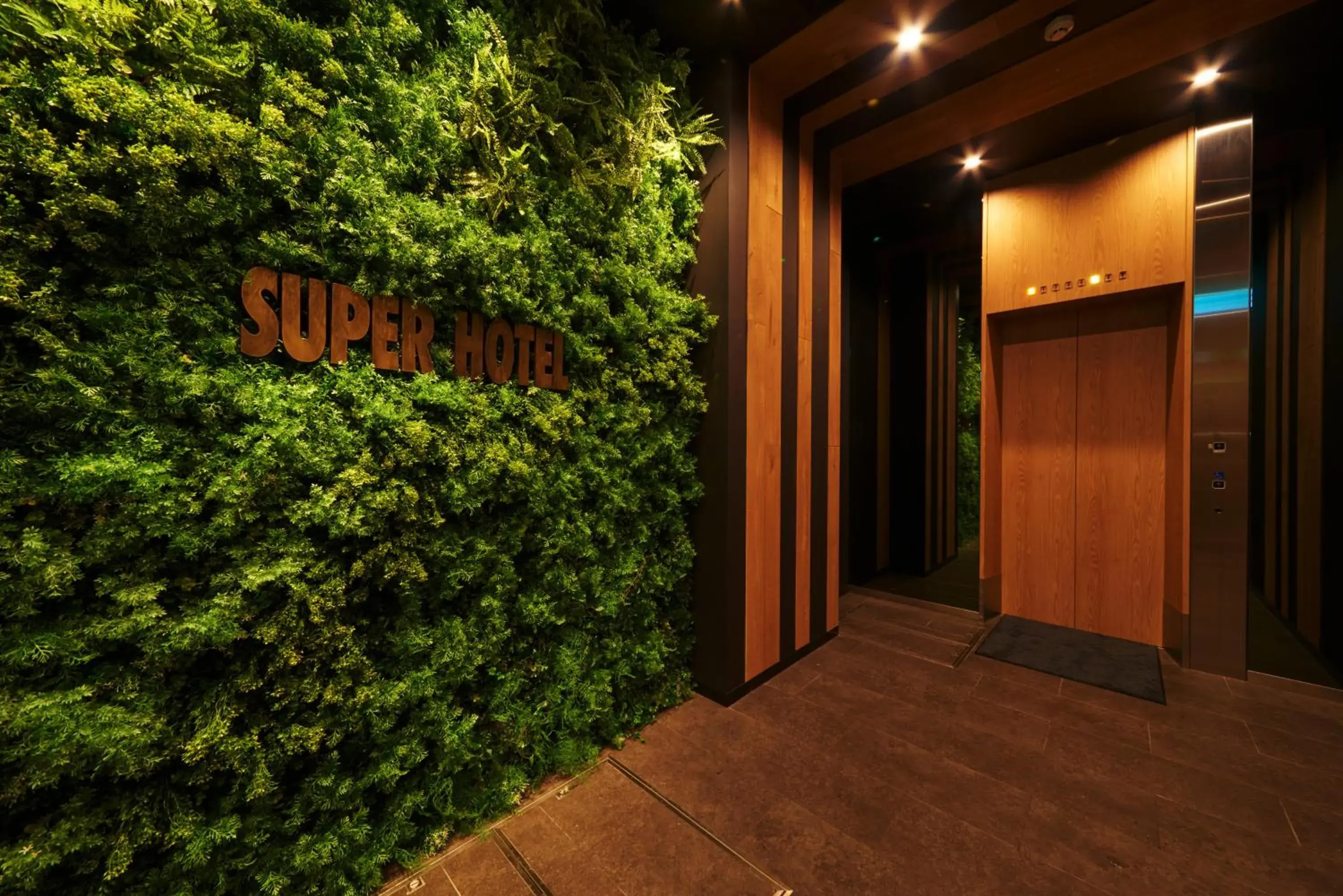 Facade/entrance in Super Hotel JR Nara Ekimae Sanjo Dori Facade/entrance in Super Hotel JR Nara Ekimae Sanjo Dori