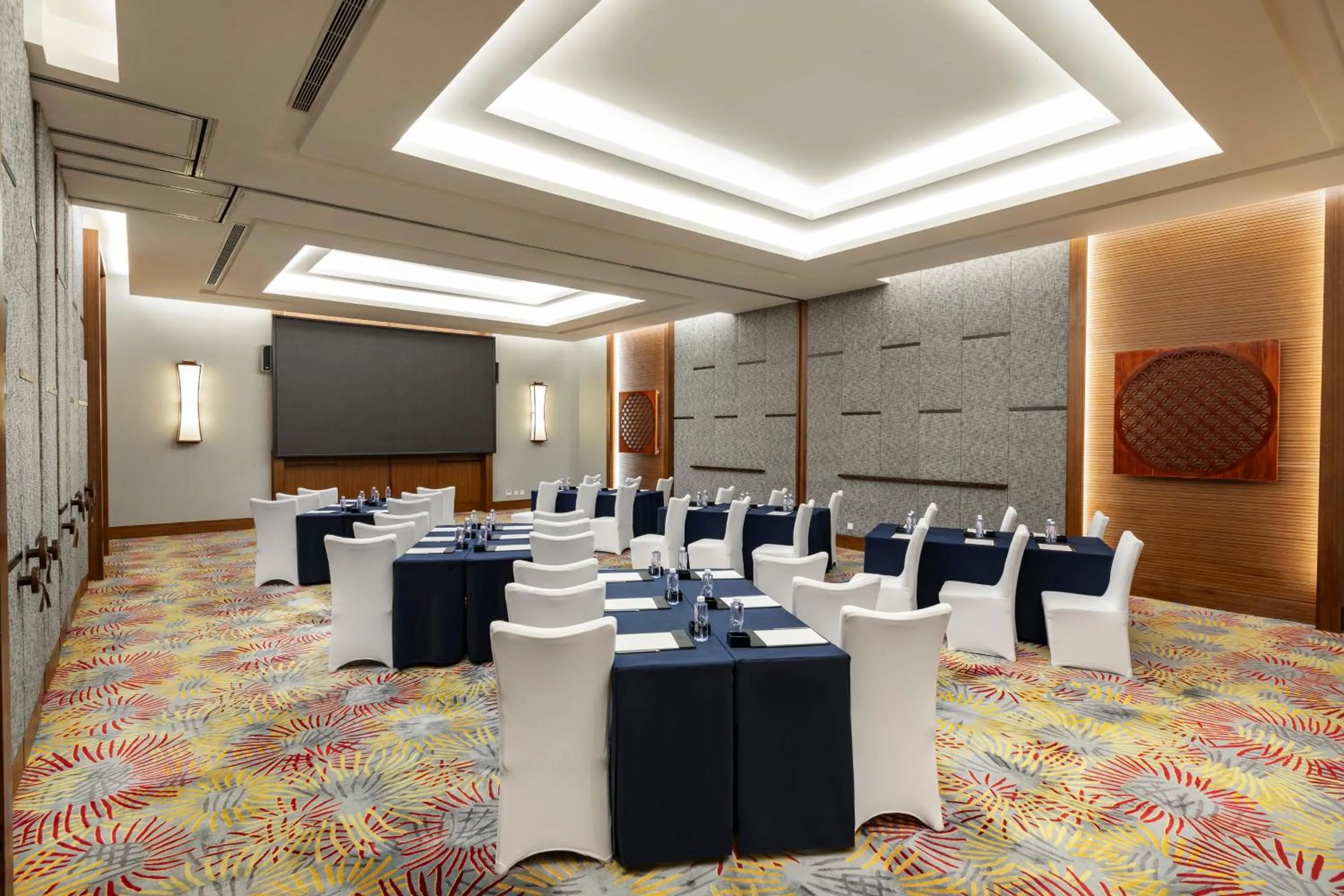 Meeting/conference room in InterContinental Lijiang Ancient Town Resort by IHG
