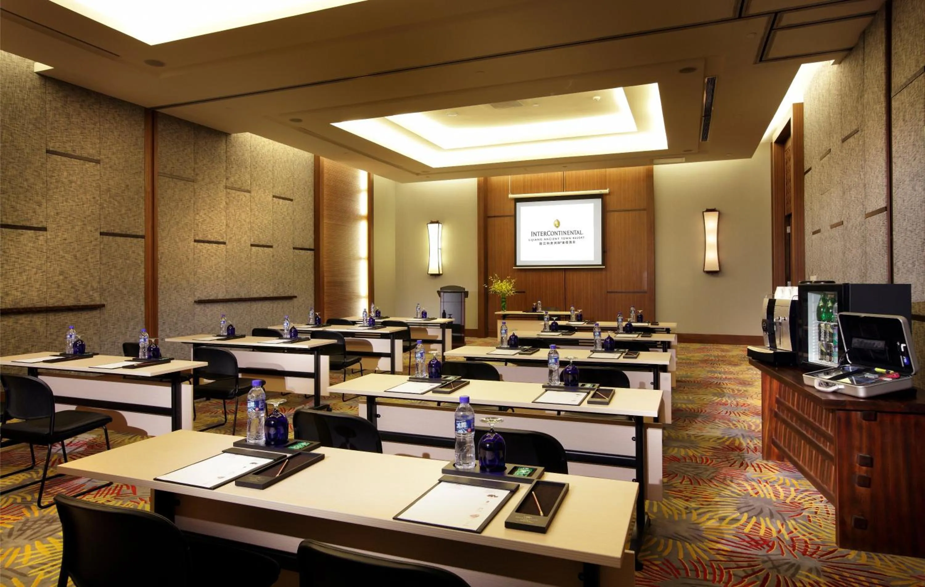 Meeting/conference room in InterContinental Lijiang Ancient Town Resort by IHG