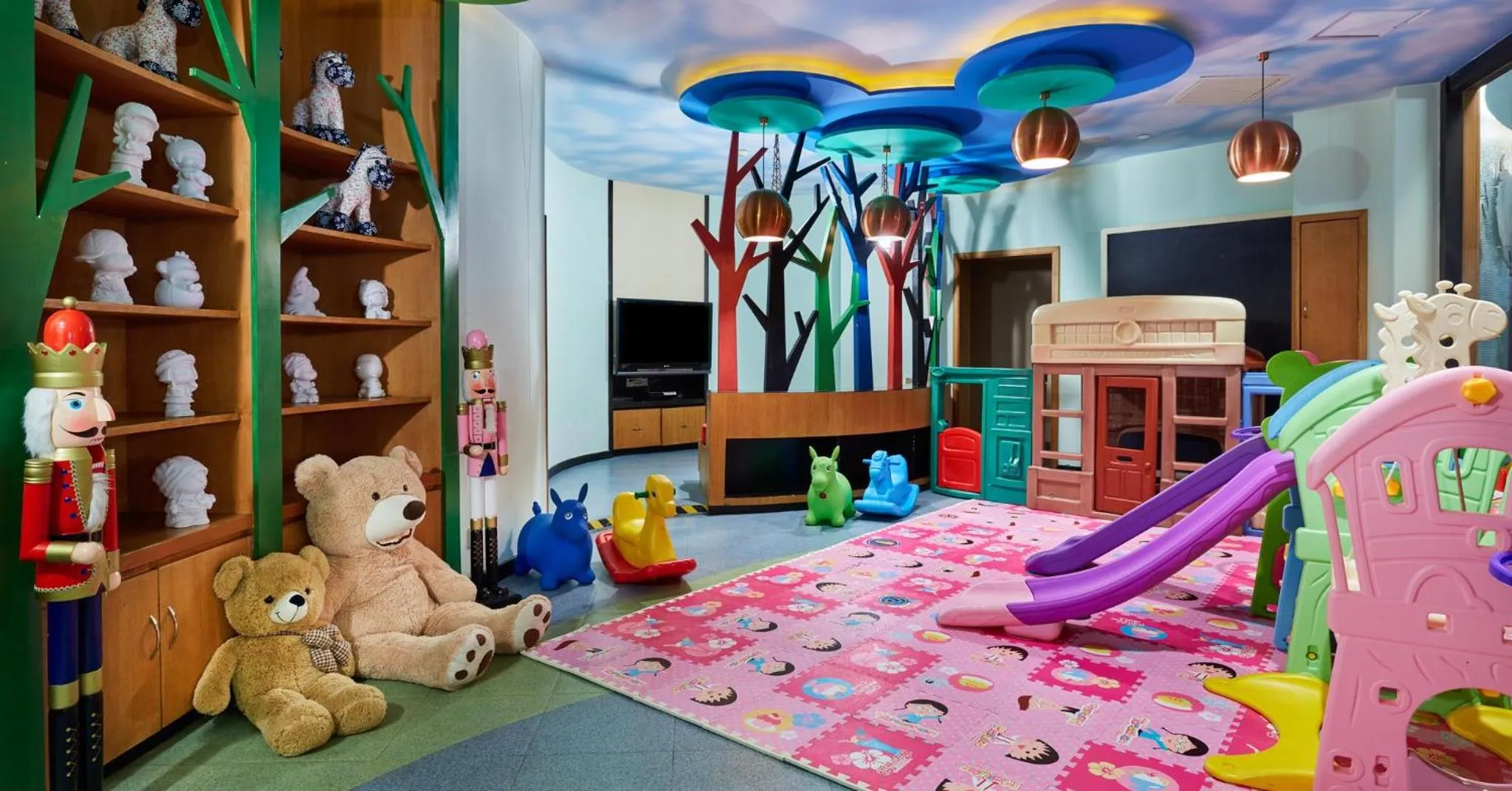 Area and facilities in InterContinental Lijiang Ancient Town Resort by IHG