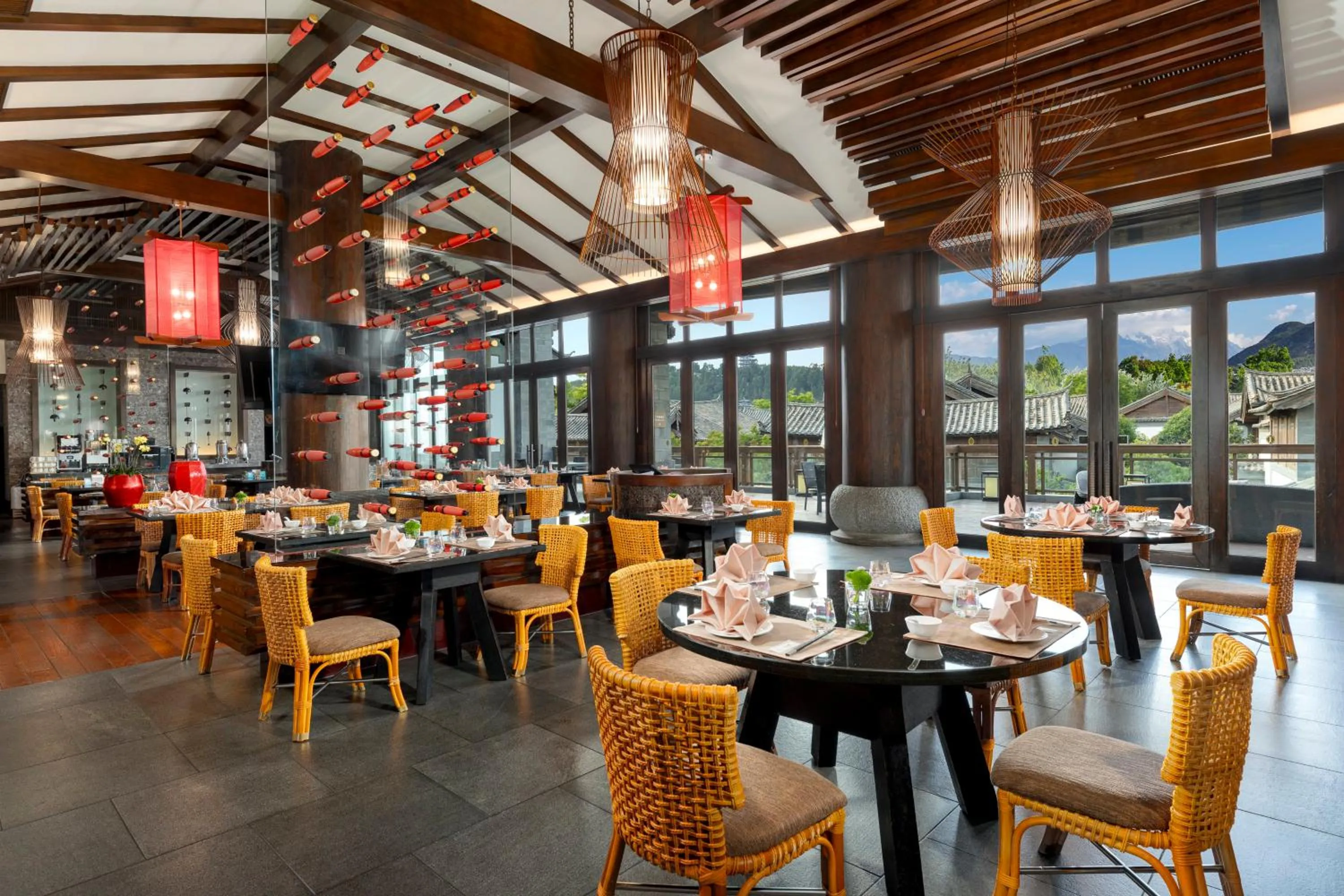 Restaurant/places to eat in InterContinental Lijiang Ancient Town Resort by IHG
