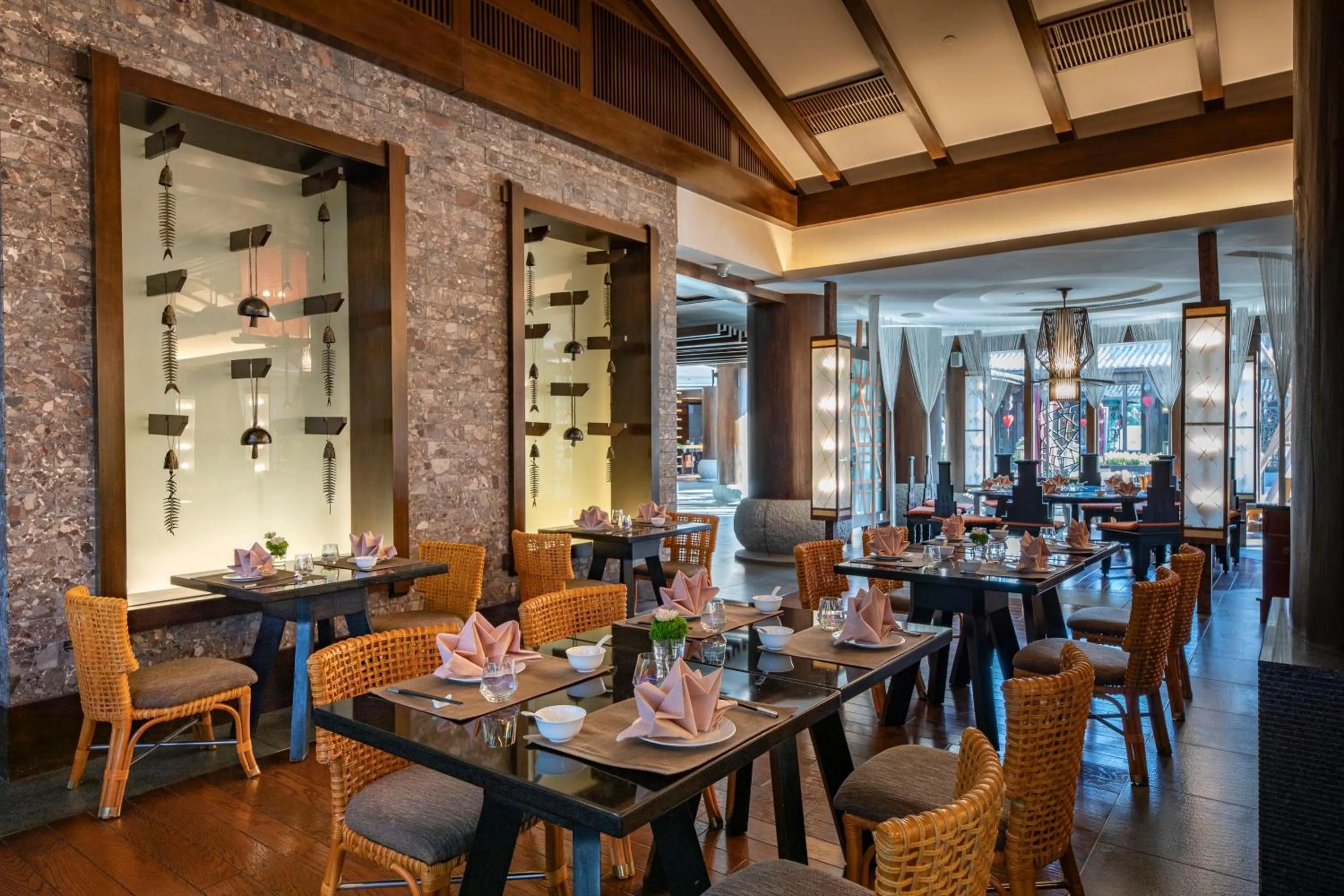 Restaurant/places to eat in InterContinental Lijiang Ancient Town Resort by IHG