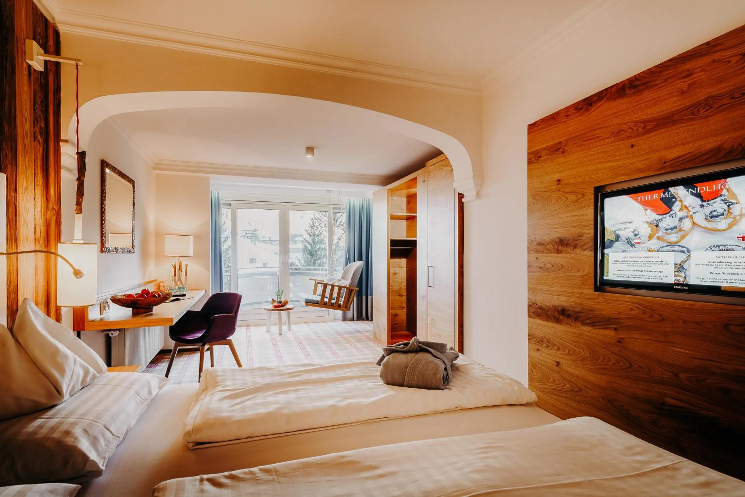 Living room, Bed in Sendlhofer's