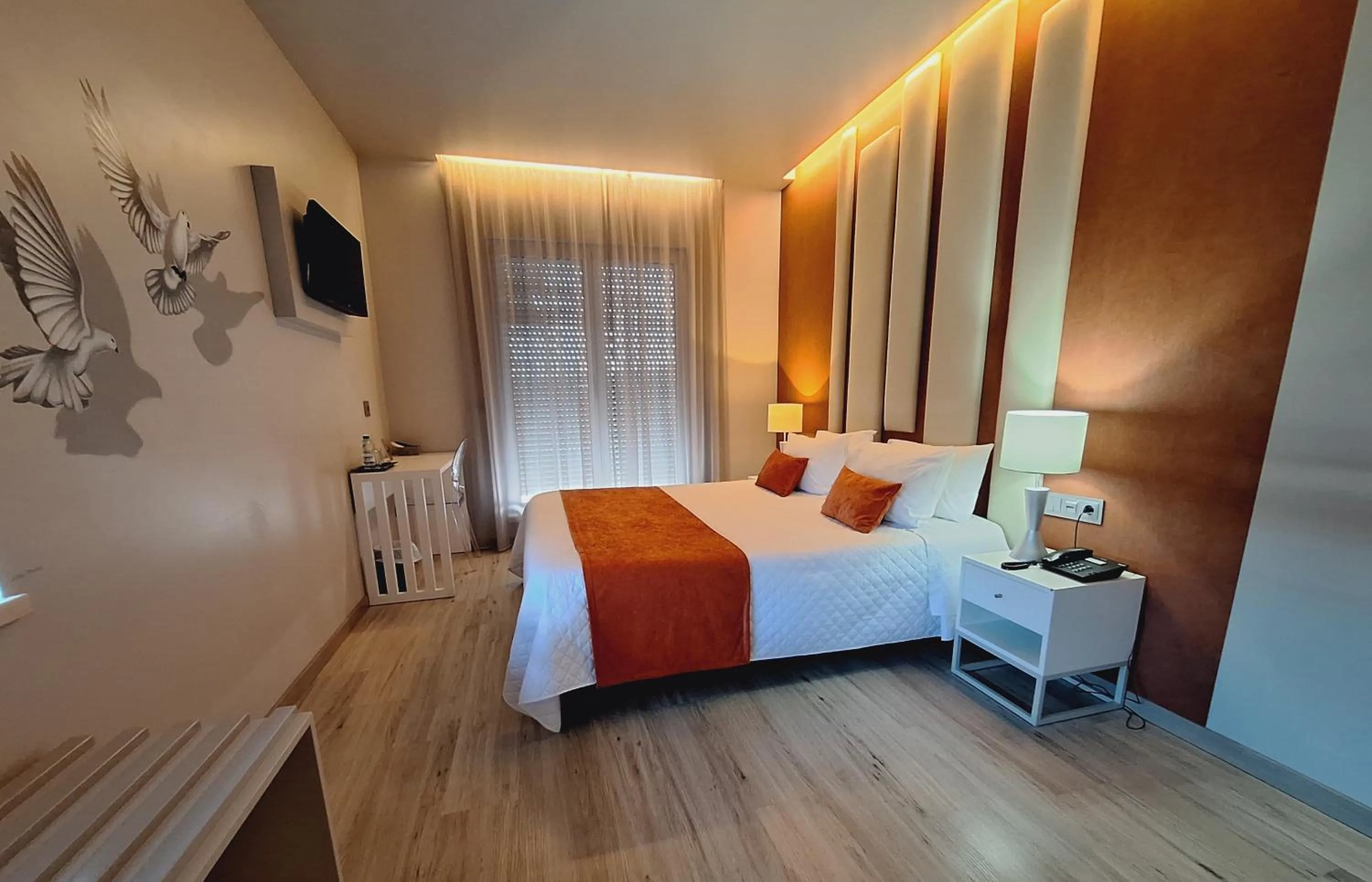 View (from property/room), Bed in Hotel Aleluia