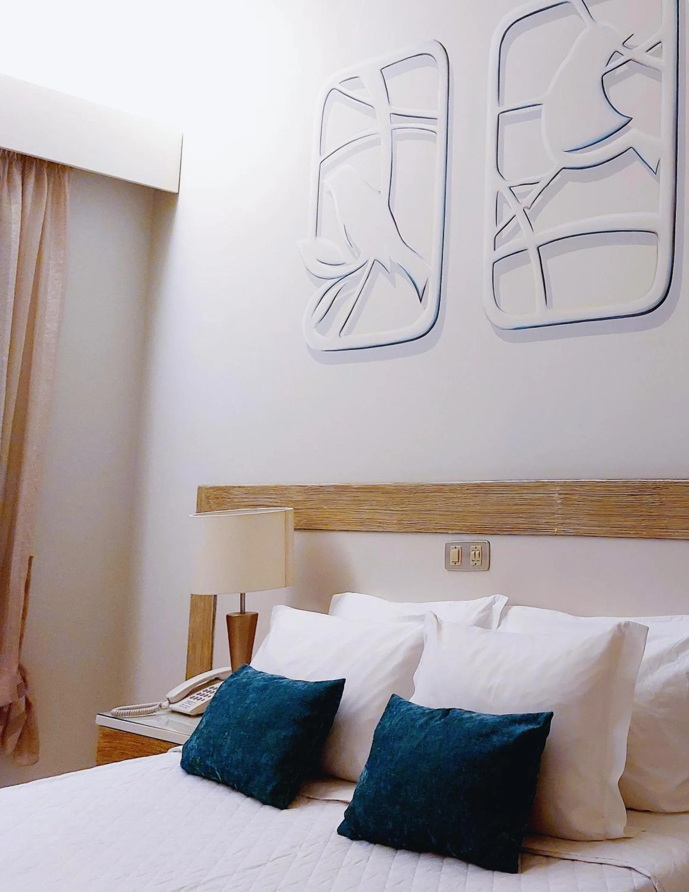 Breakfast, Bed in Hotel Aleluia