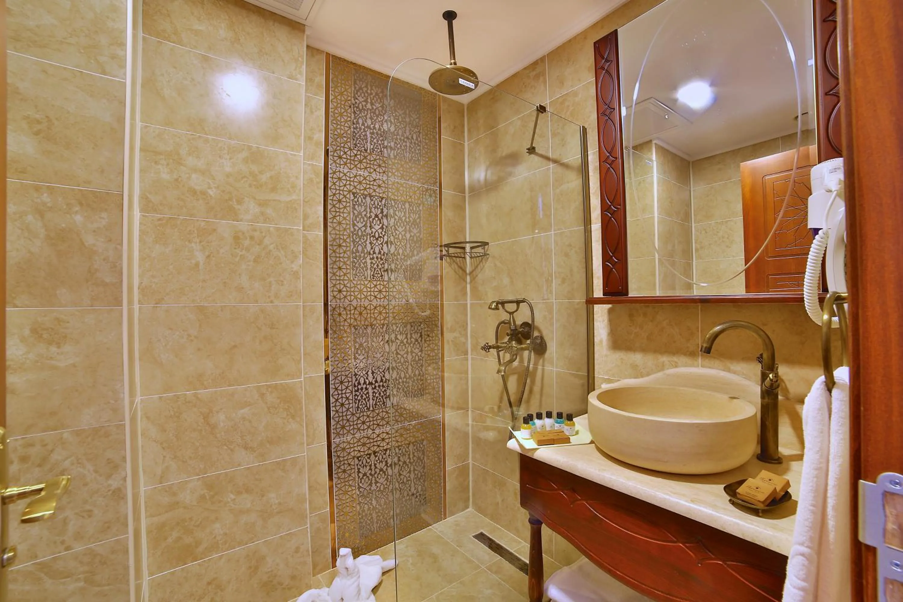 Shower in Kaya Ninova Hotel