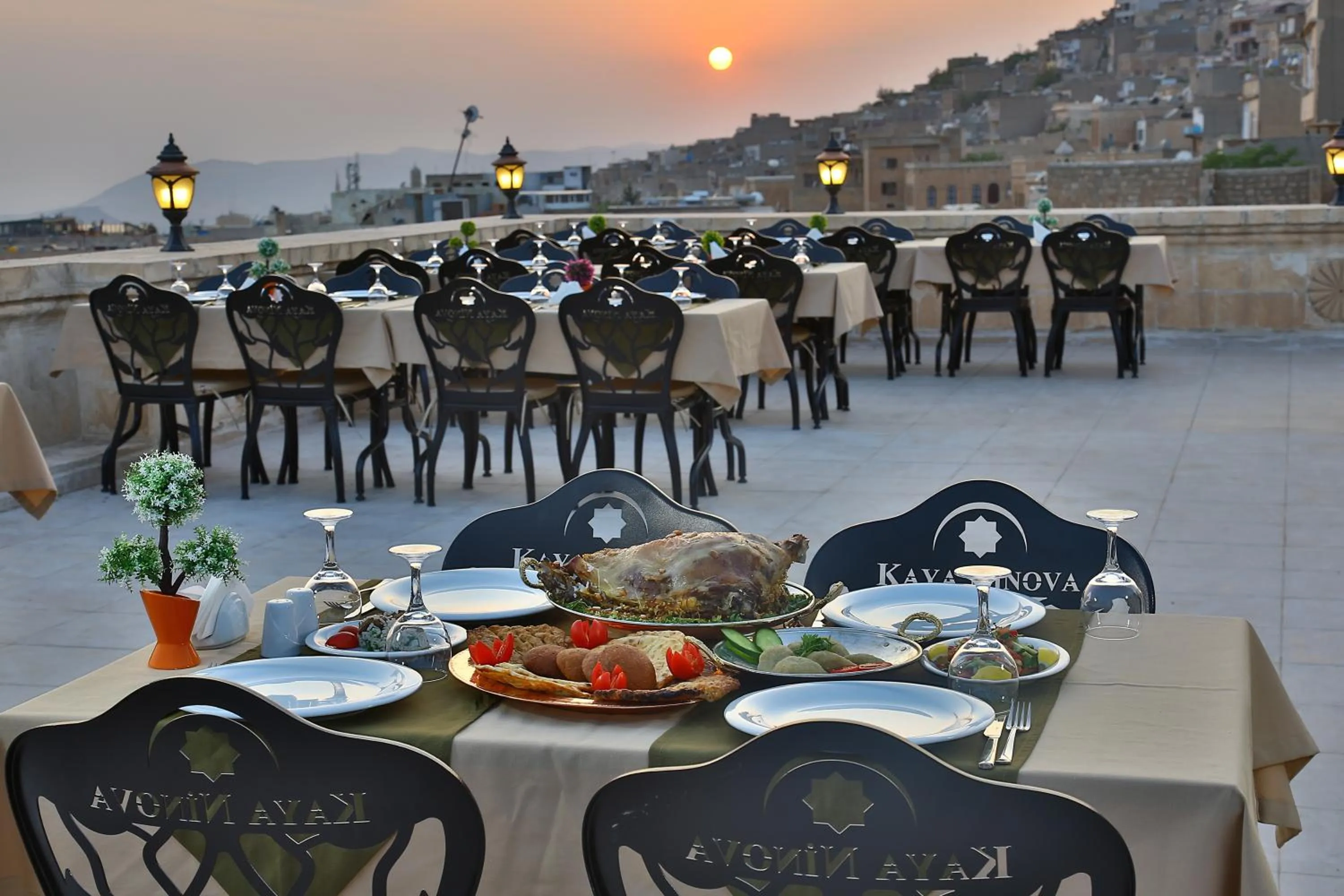 Restaurant/places to eat in Kaya Ninova Hotel