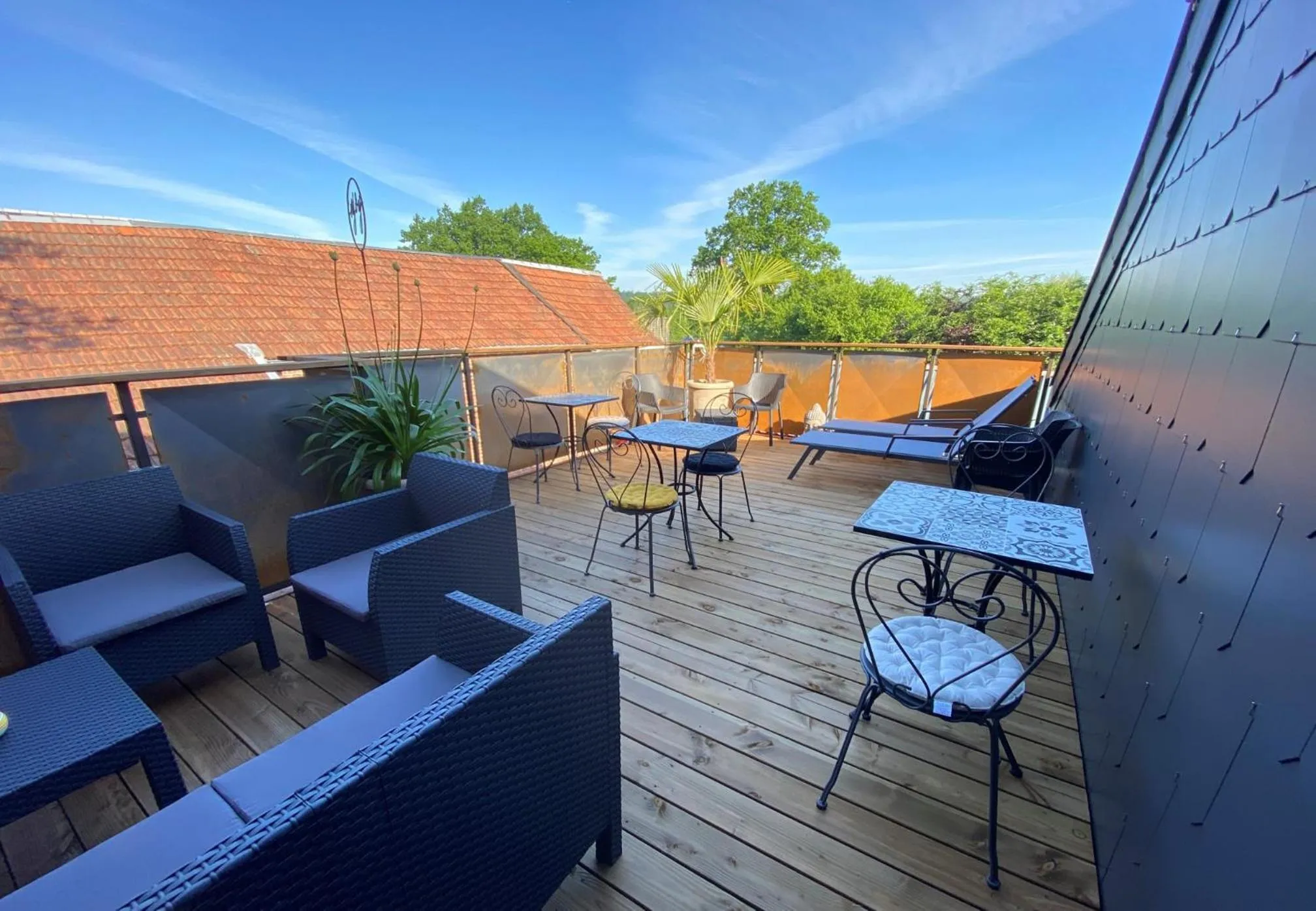 Patio in Le 24 Hotel