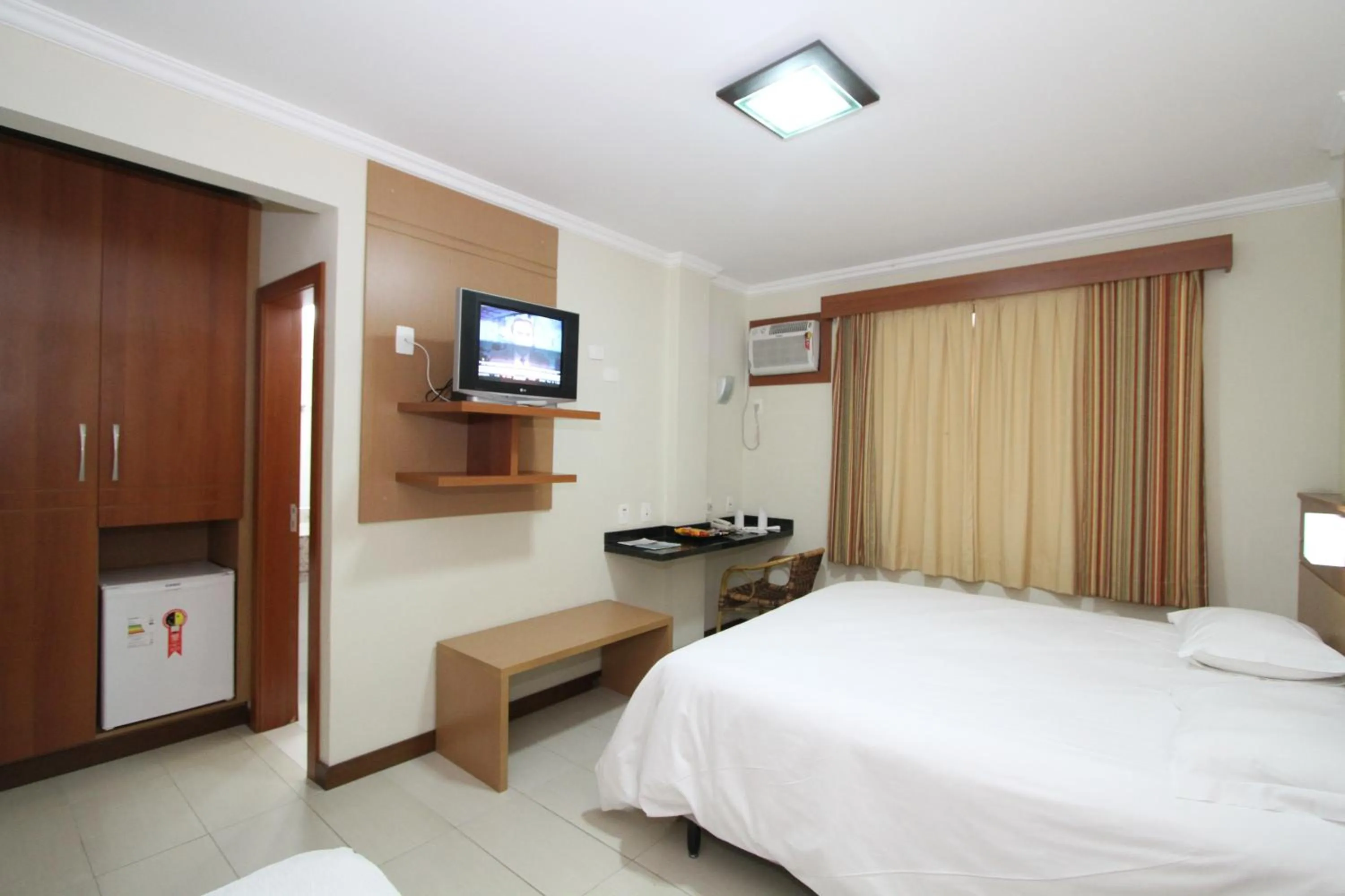 Photo of the whole room, Bed in Sandri City Hotel