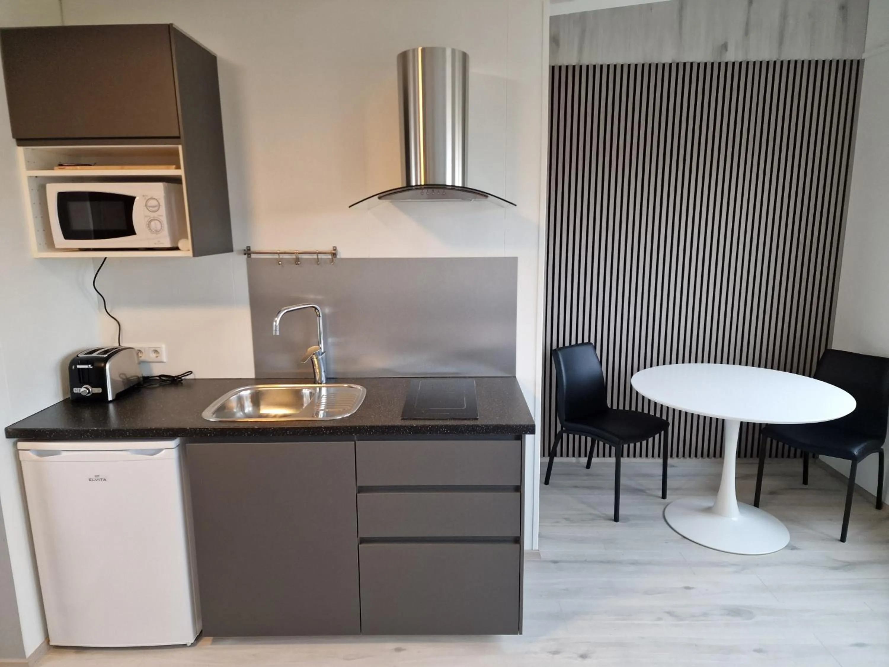 Kitchen or kitchenette in Aurora Cabins