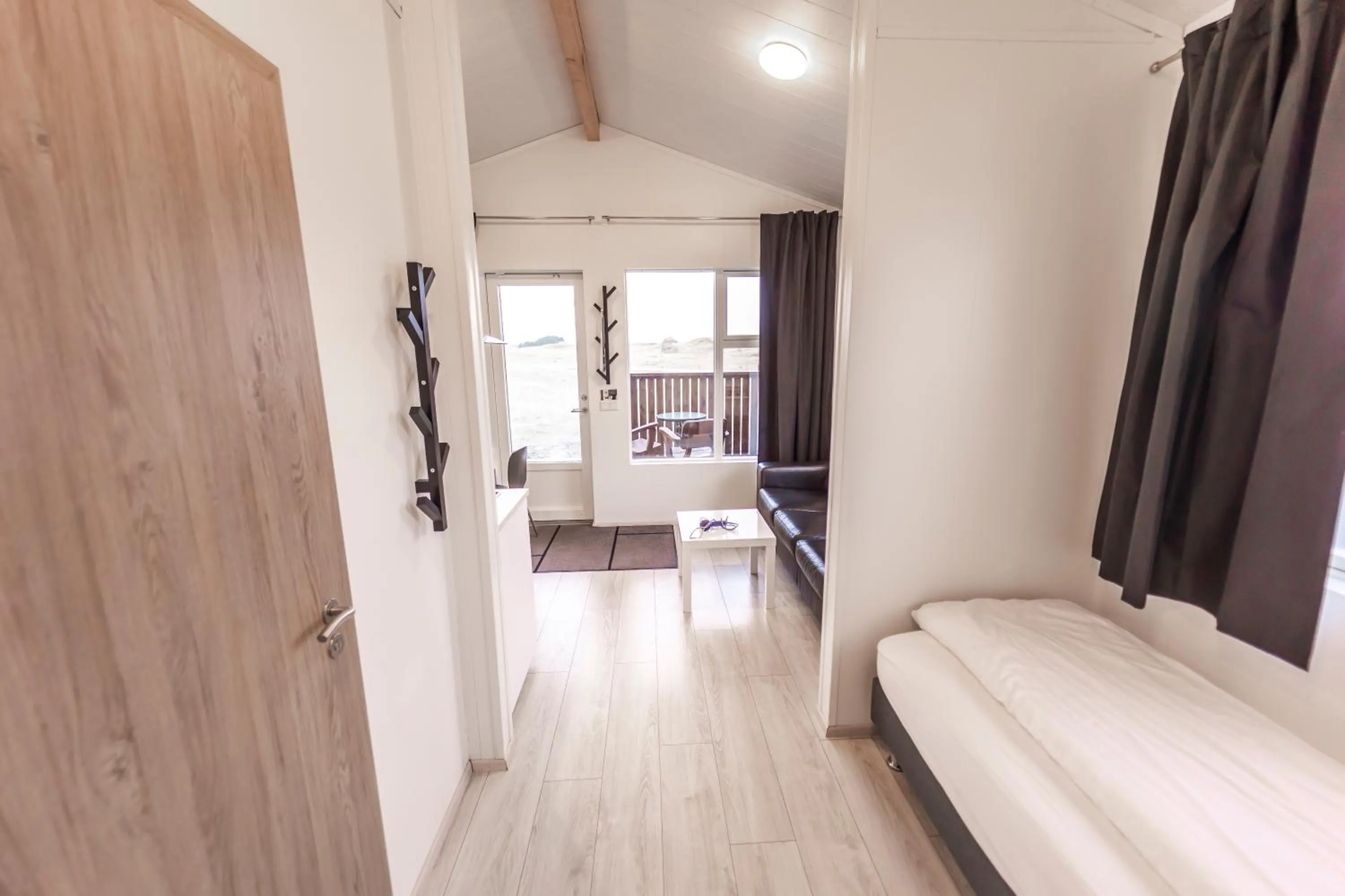 Photo of the whole room, Bed in Aurora Cabins