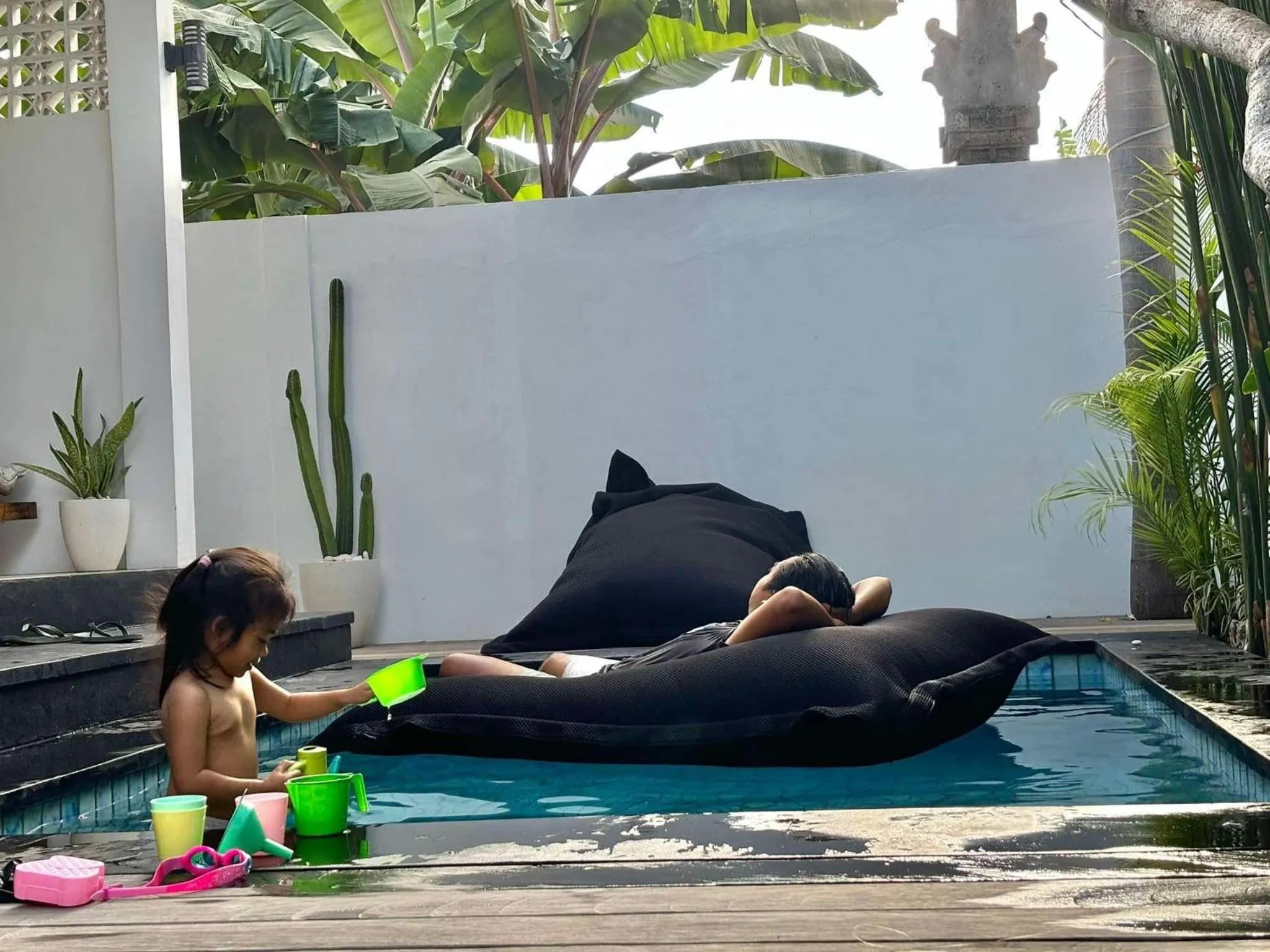 Swimming pool in The Captains Villa