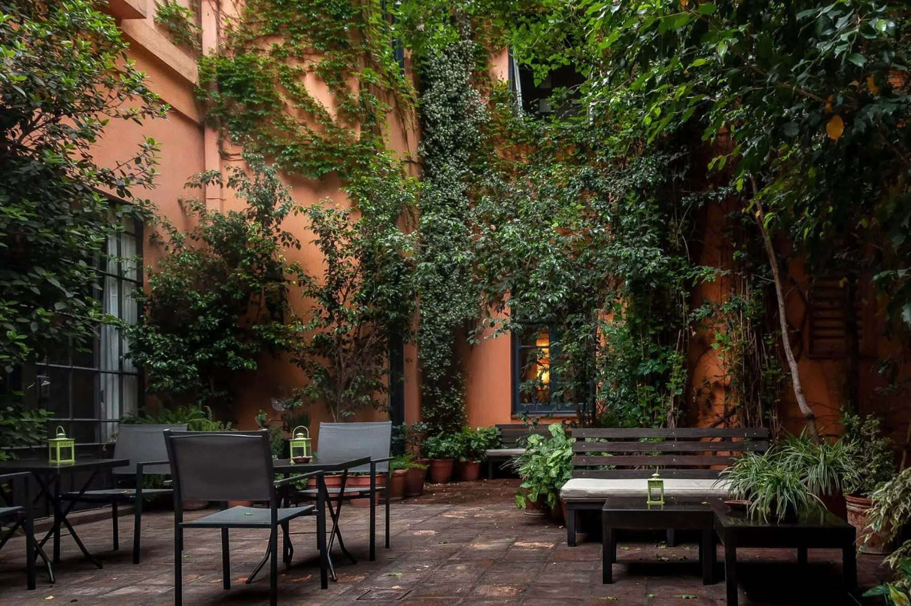 Patio in Legado Mitico Salta Hotel Boutique