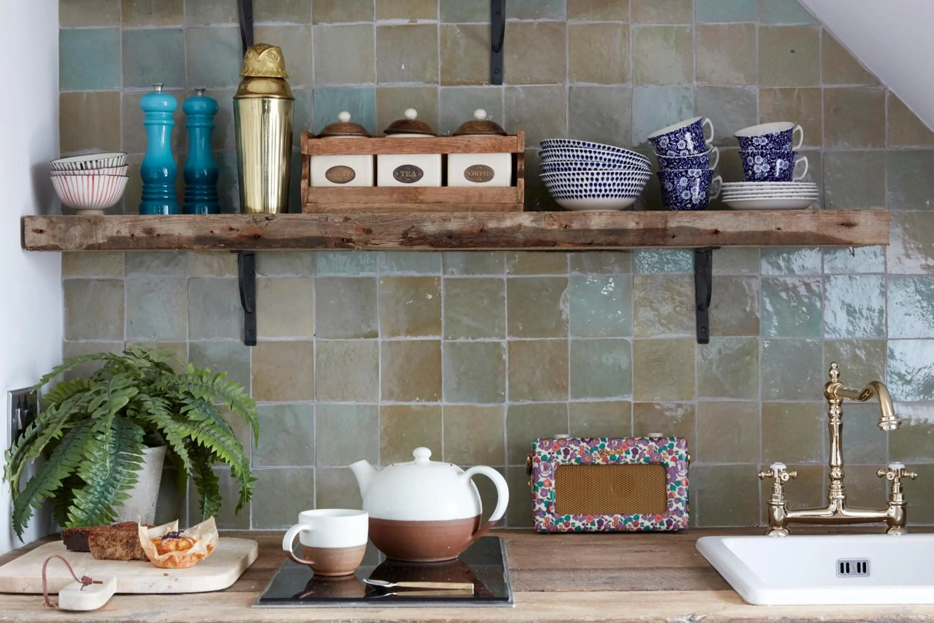 Coffee/tea facilities in Artist Residence Cornwall