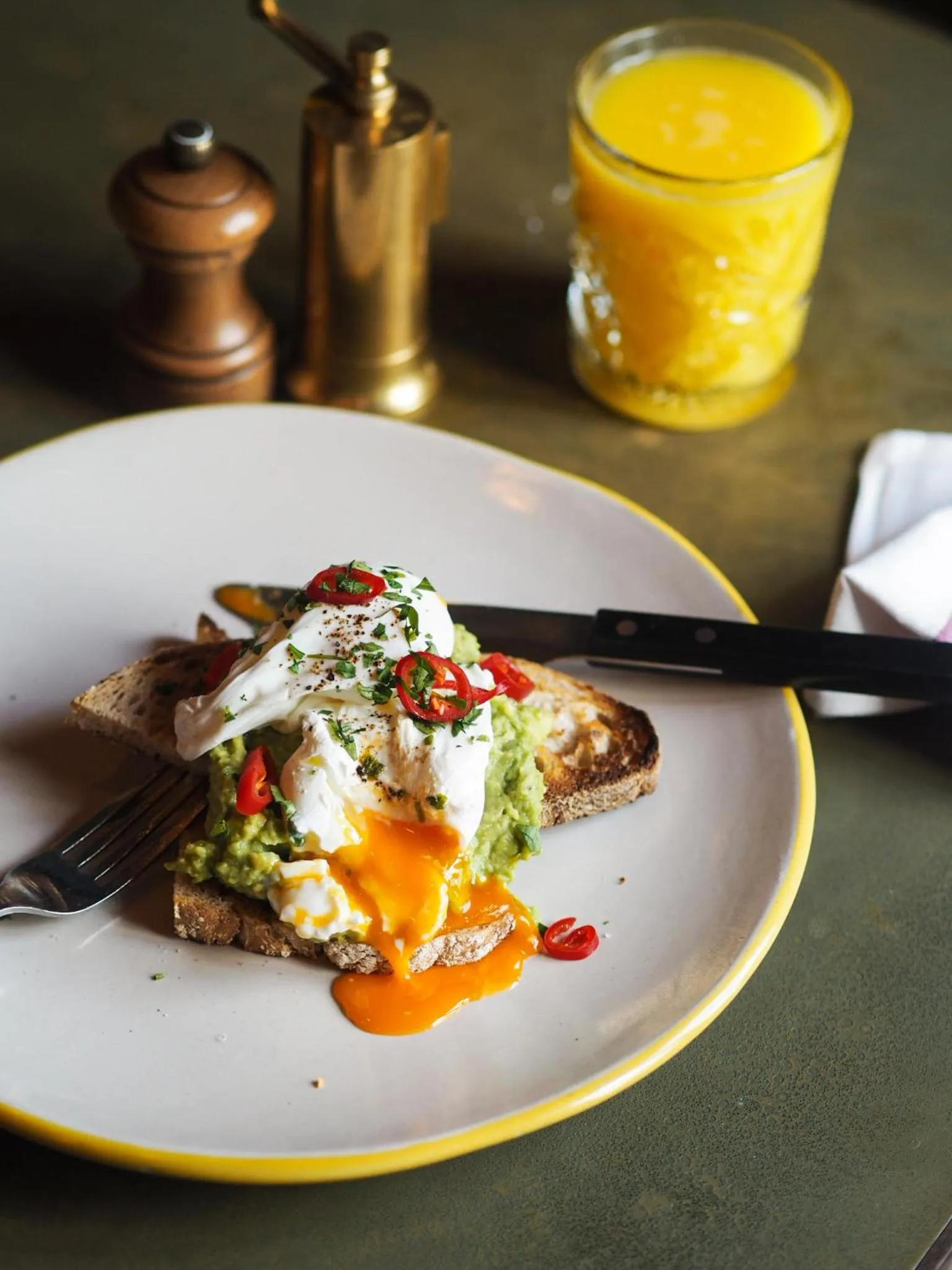 Breakfast in Artist Residence Cornwall