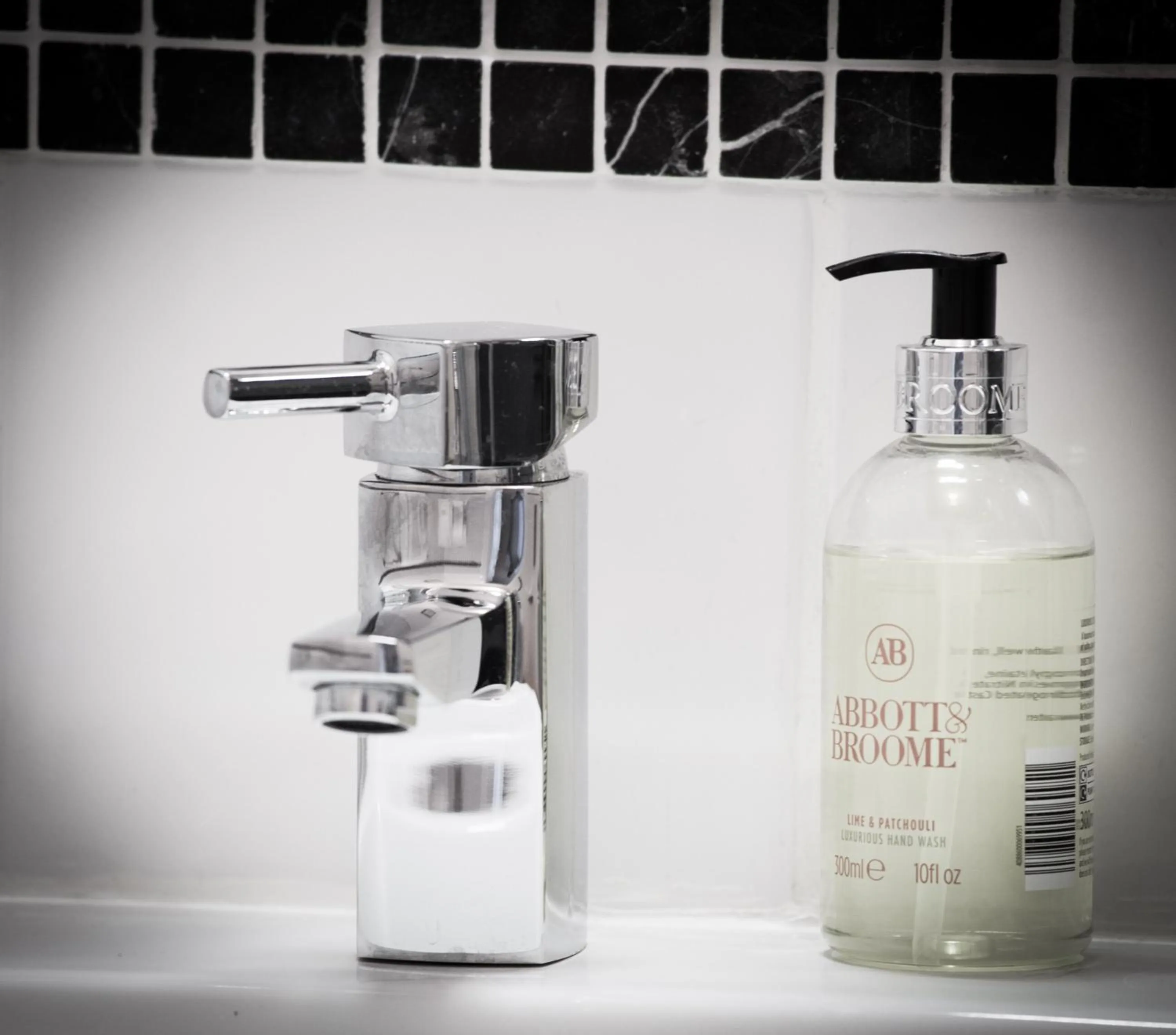 Bathroom in Sharamore House B&B