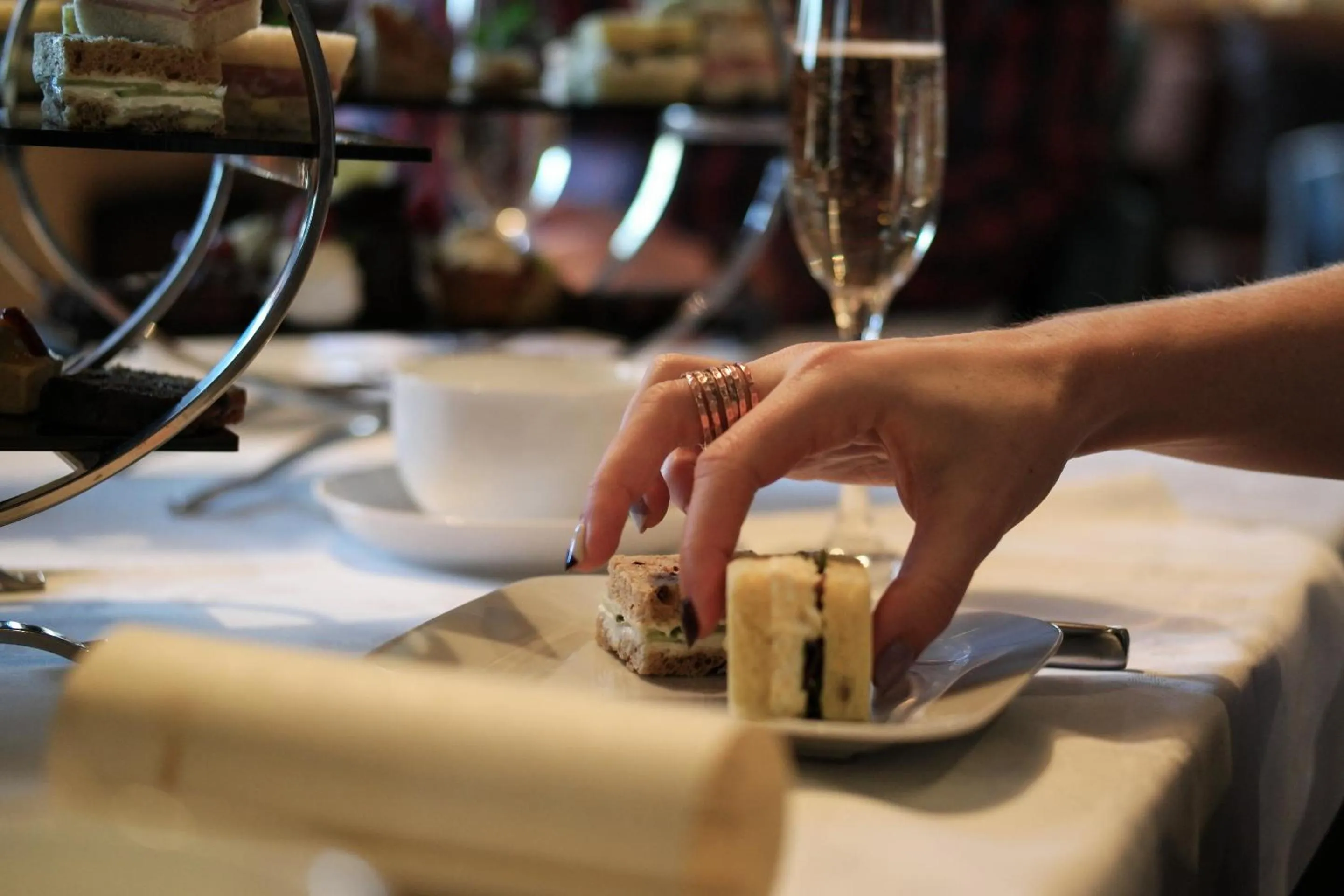 Food and drinks in Crown Lodge Hotel