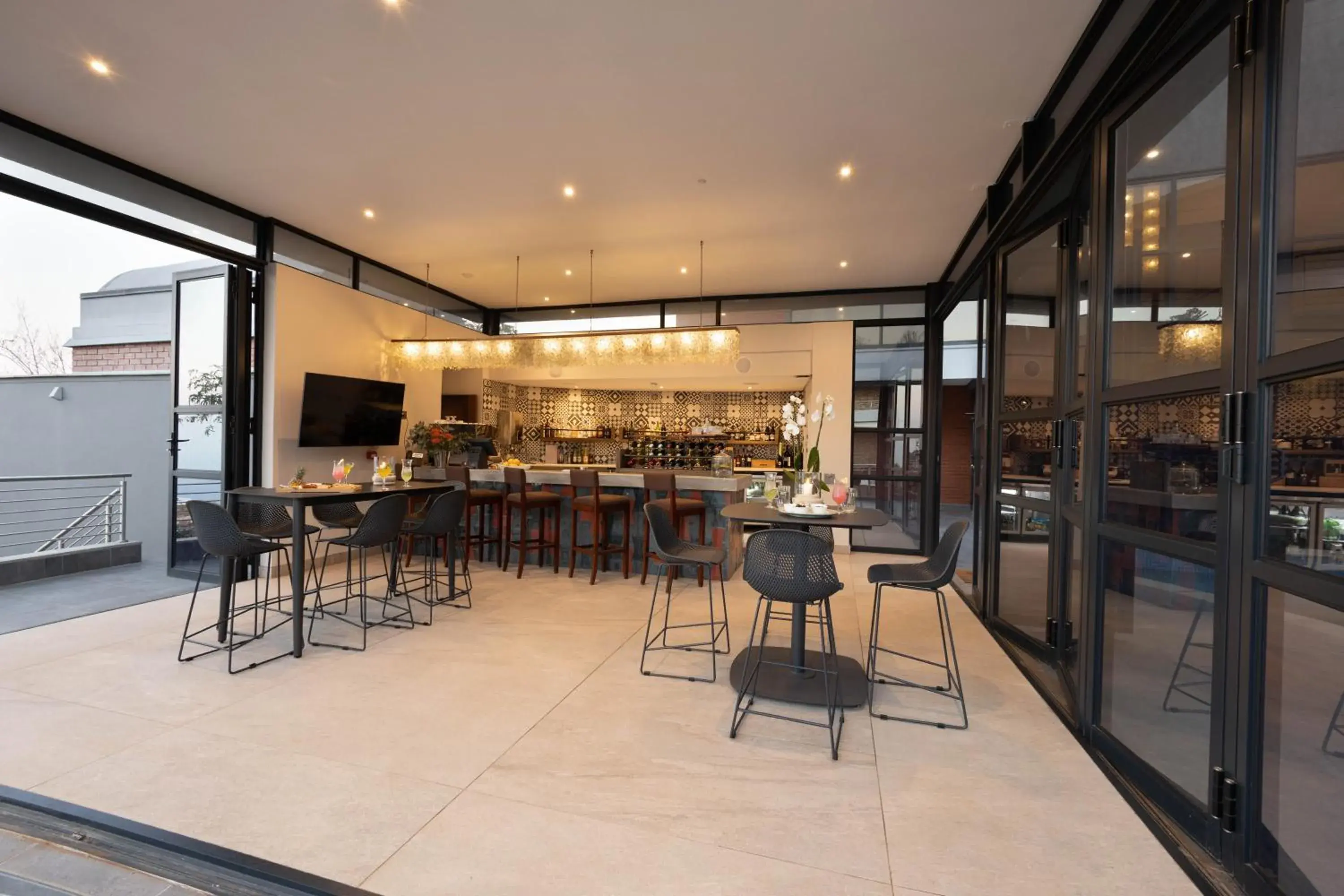 Lounge or bar in Angels View Hotel Lounge or bar in Angels View Hotel