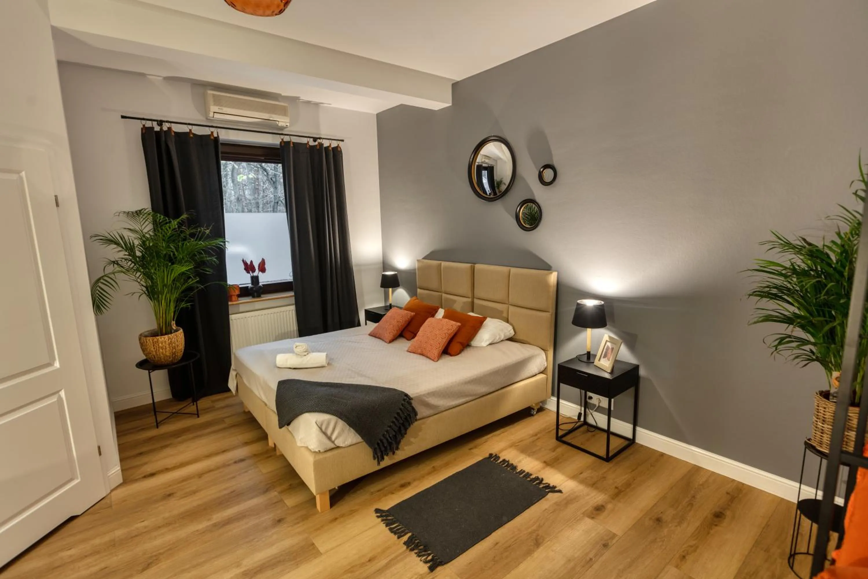 Bedroom, Bed in Dwór Konstancin